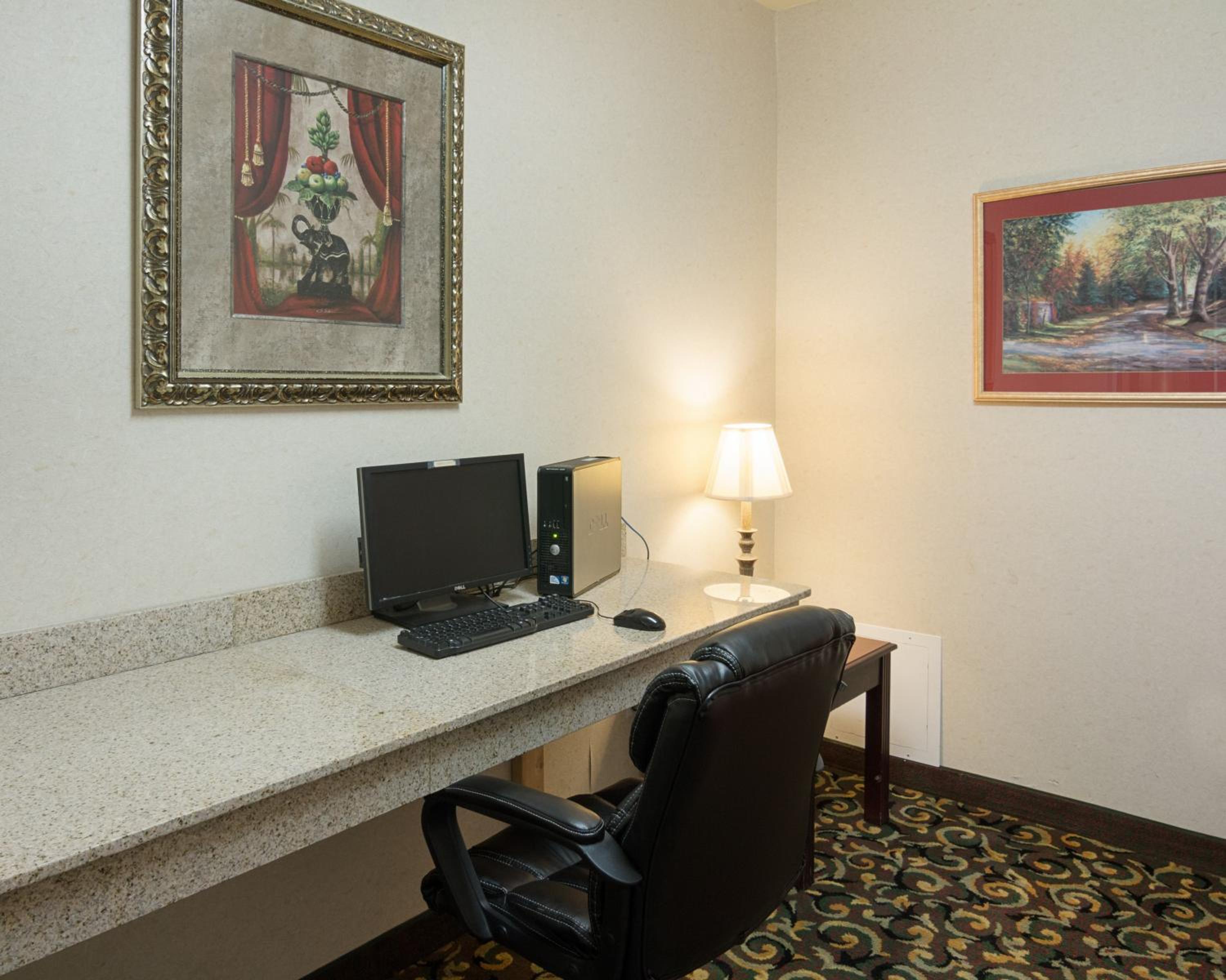 King Room - Disability Access/Non-Smoking - Photo 6