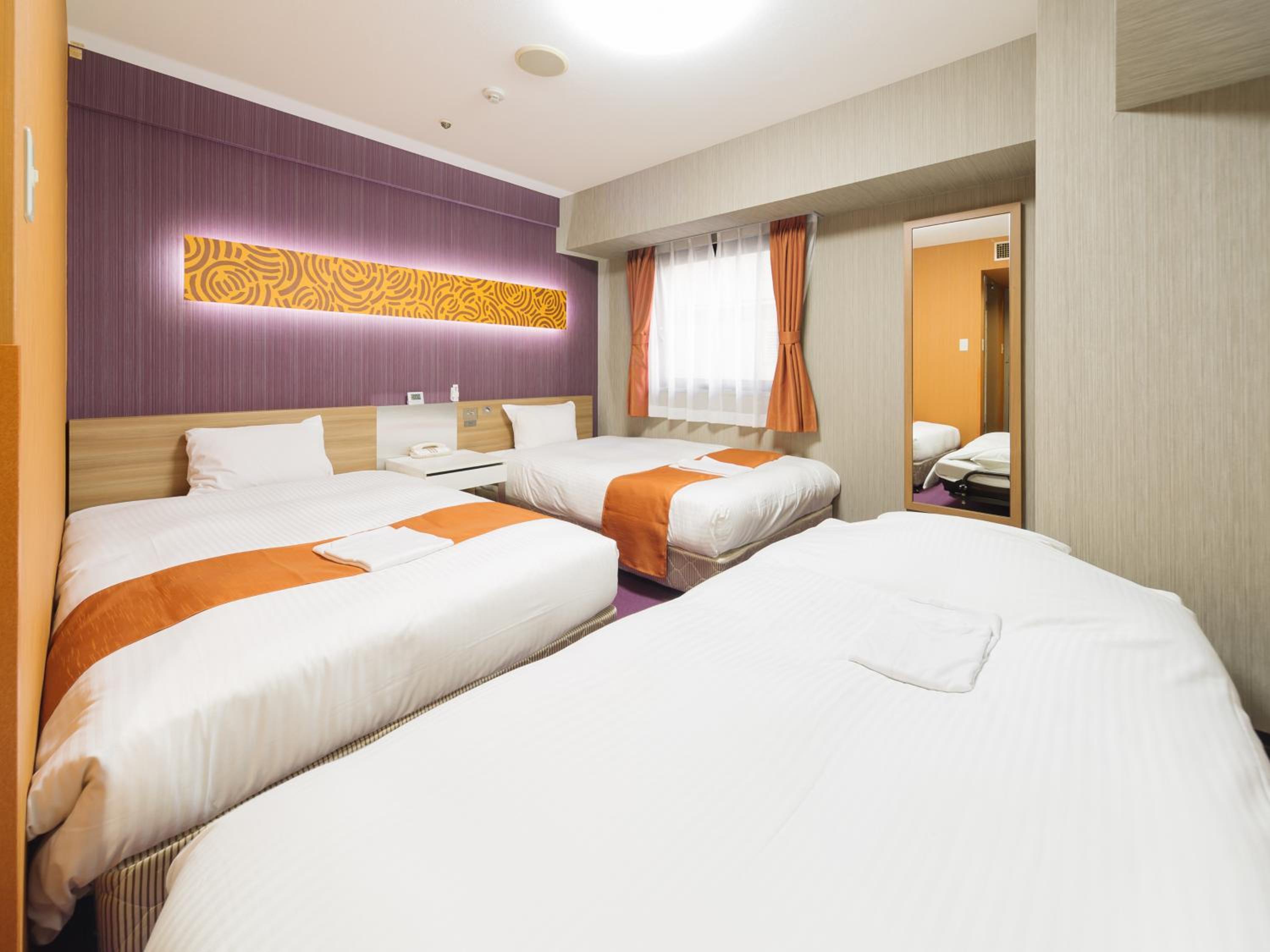 Twin Room with Extra Bed - Smoking - Photo 7