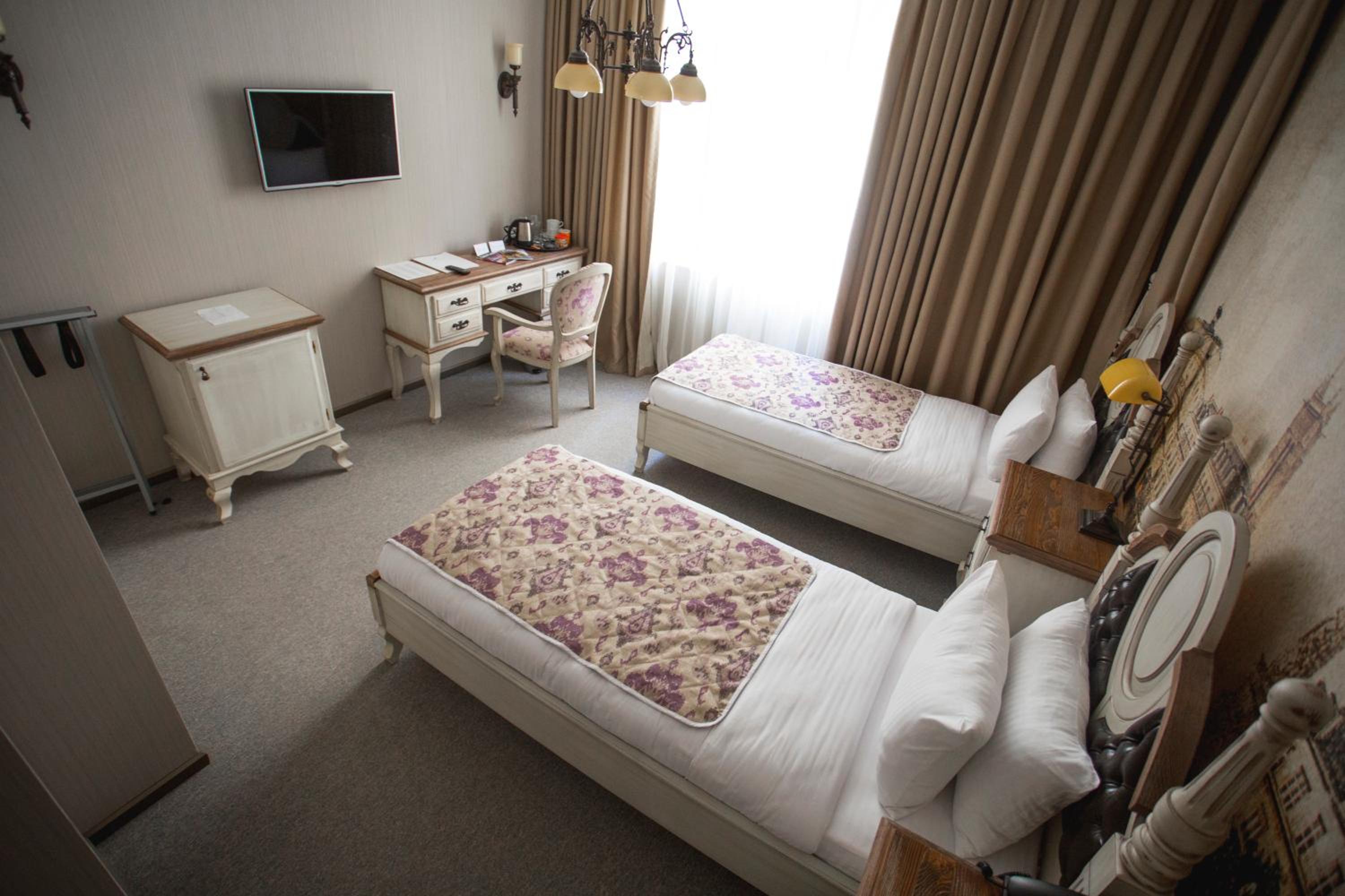Twin Room with Bathroom