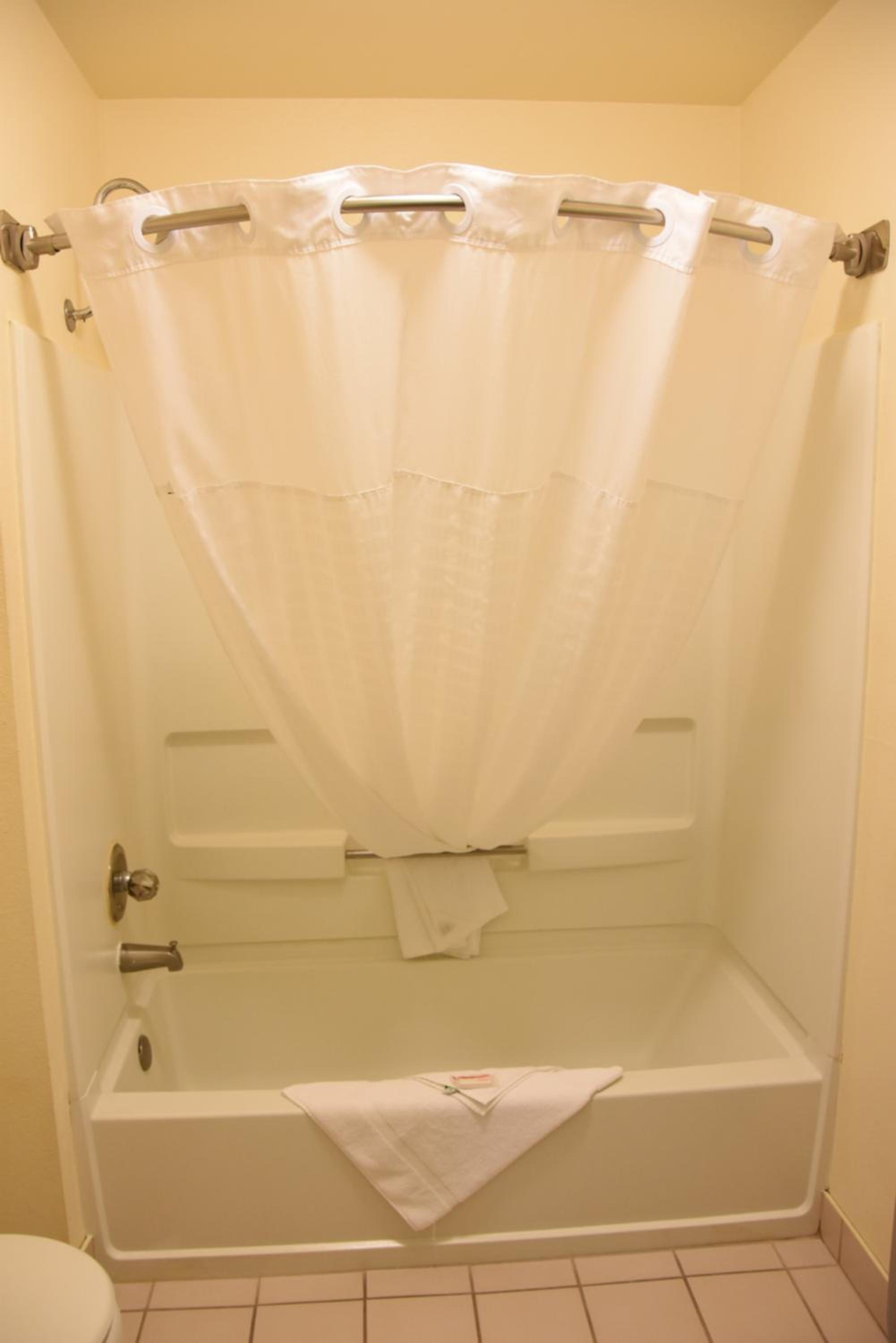 King Room - Non-Smoking - Photo 11