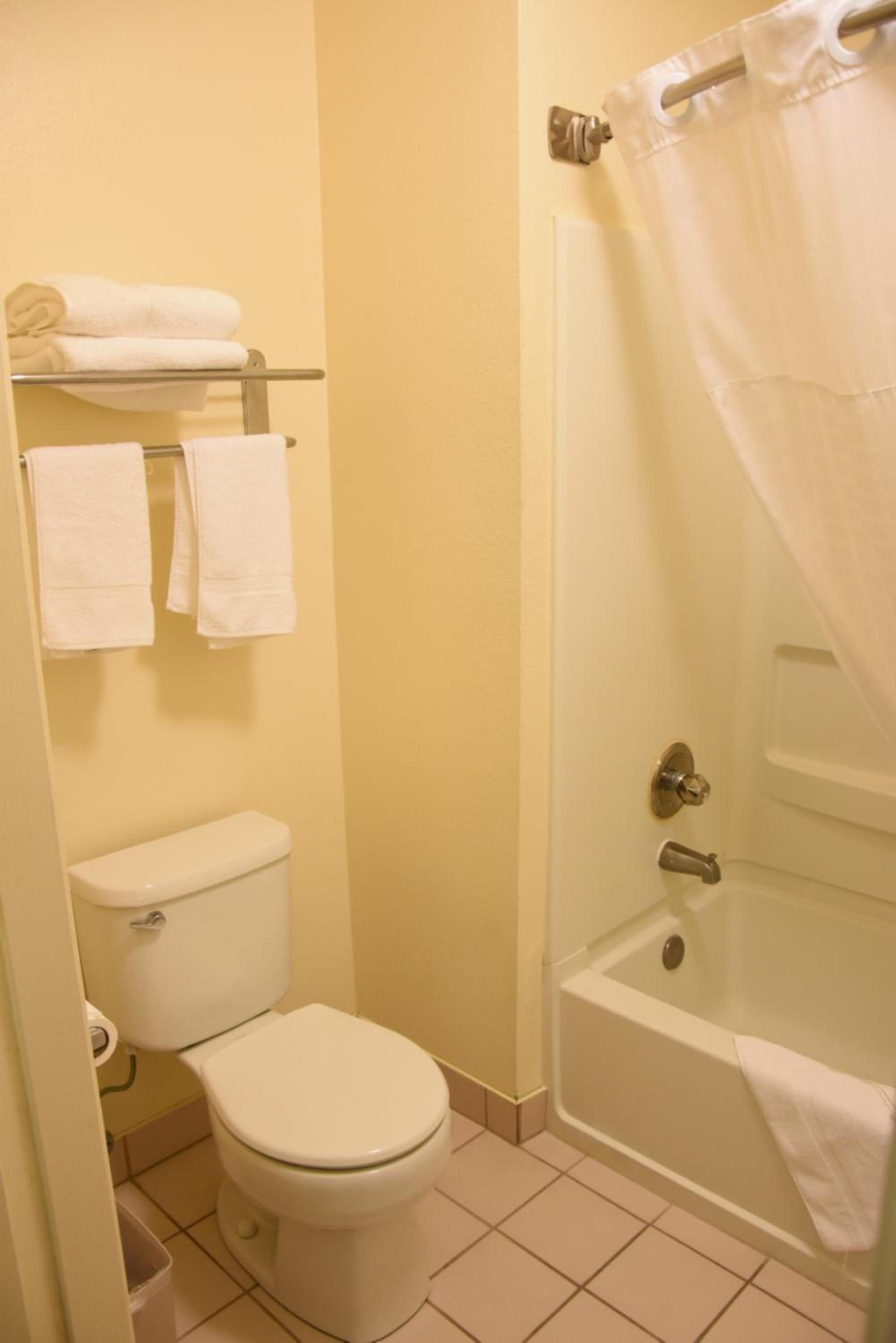 King Room - Non-Smoking - Photo 12
