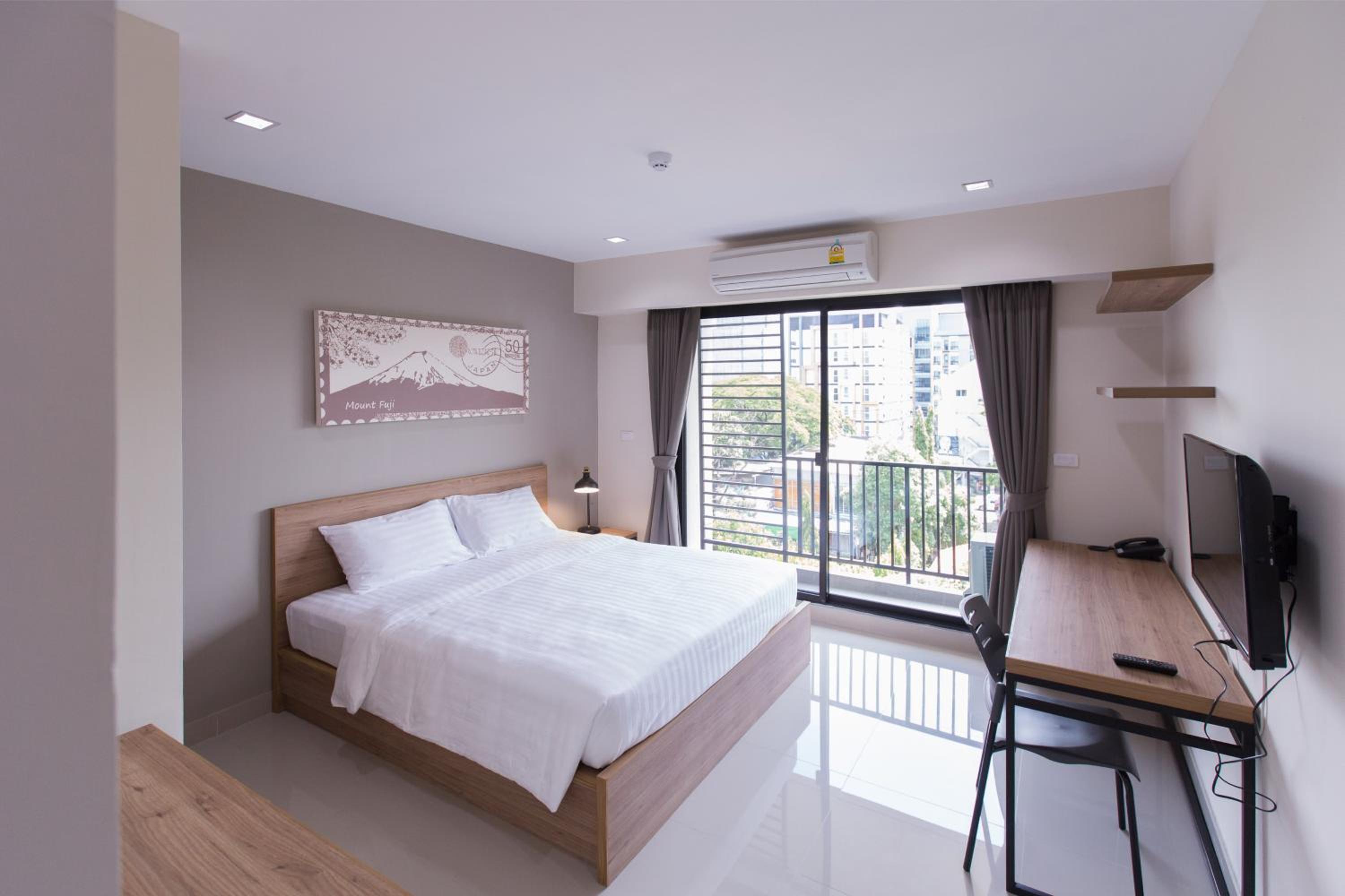 Deluxe Double Room photo 2