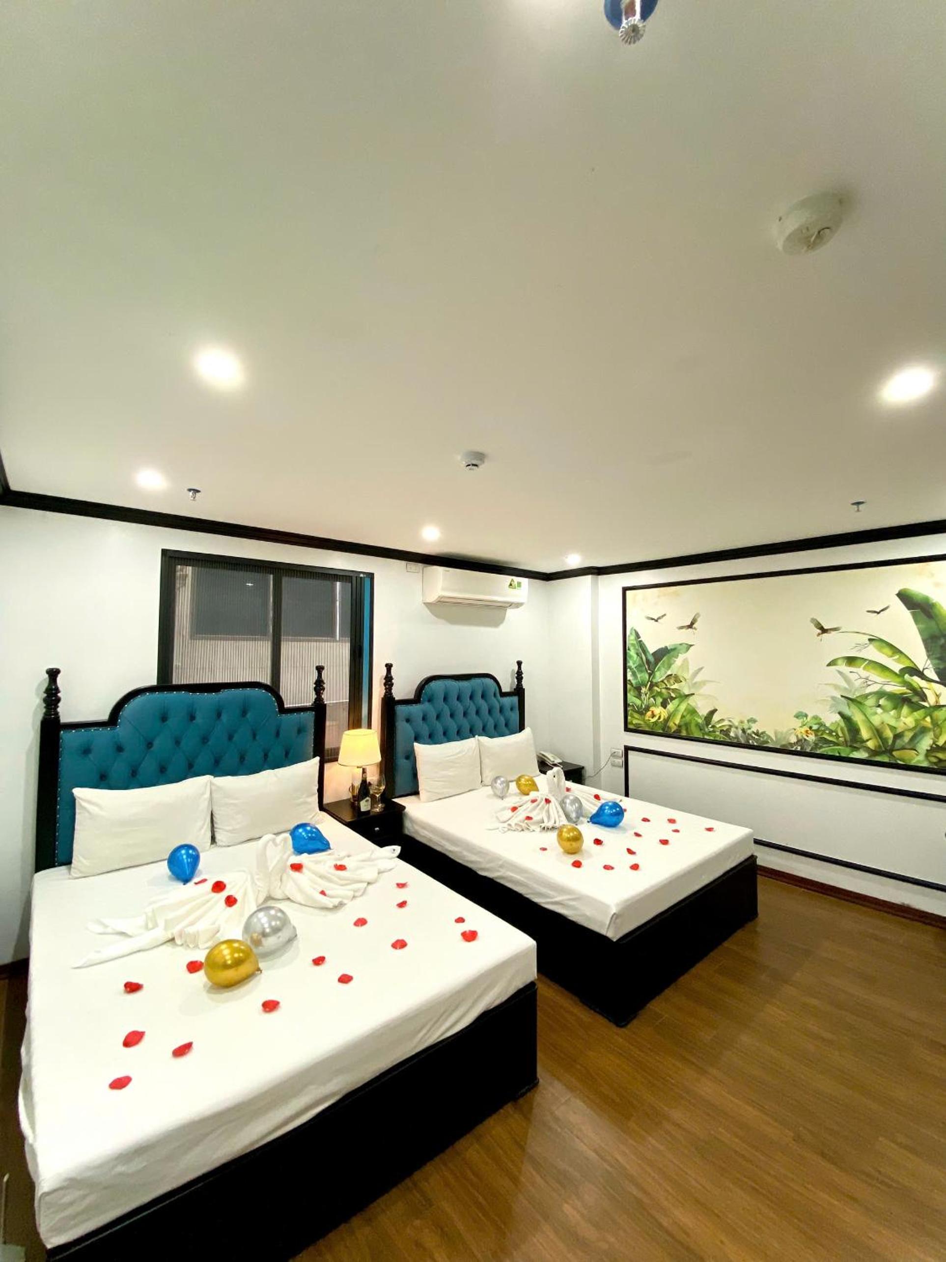 Deluxe Family Room