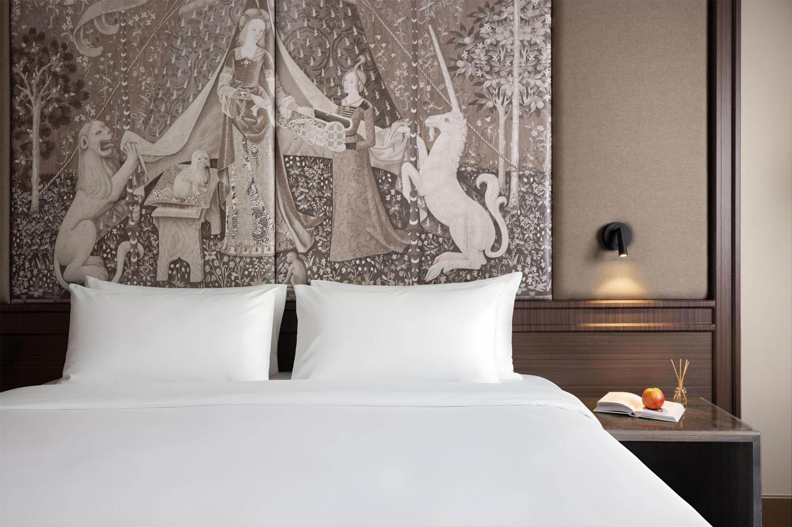 Superior Room with View