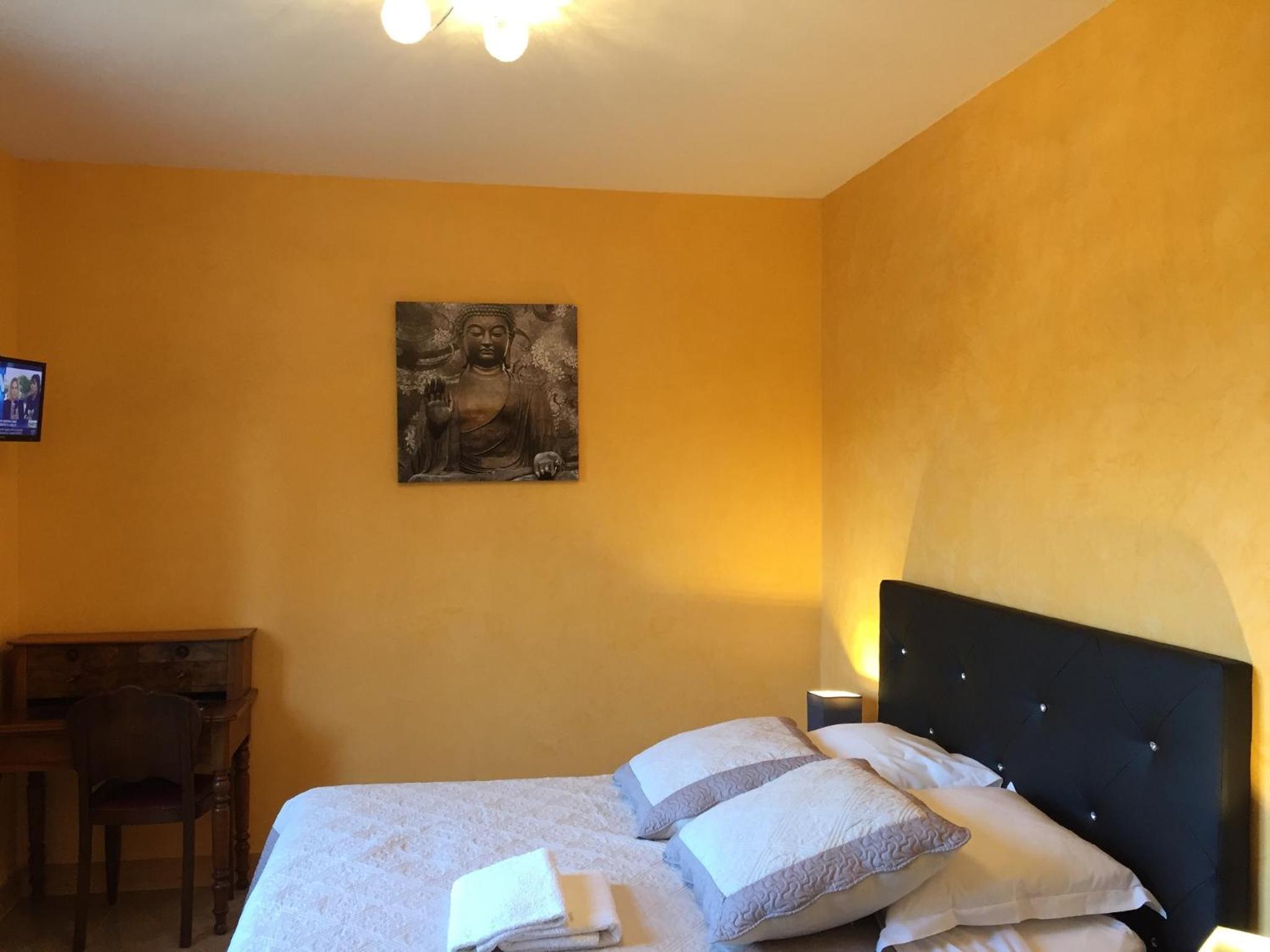 Double Room with Private Bathroom photo 1