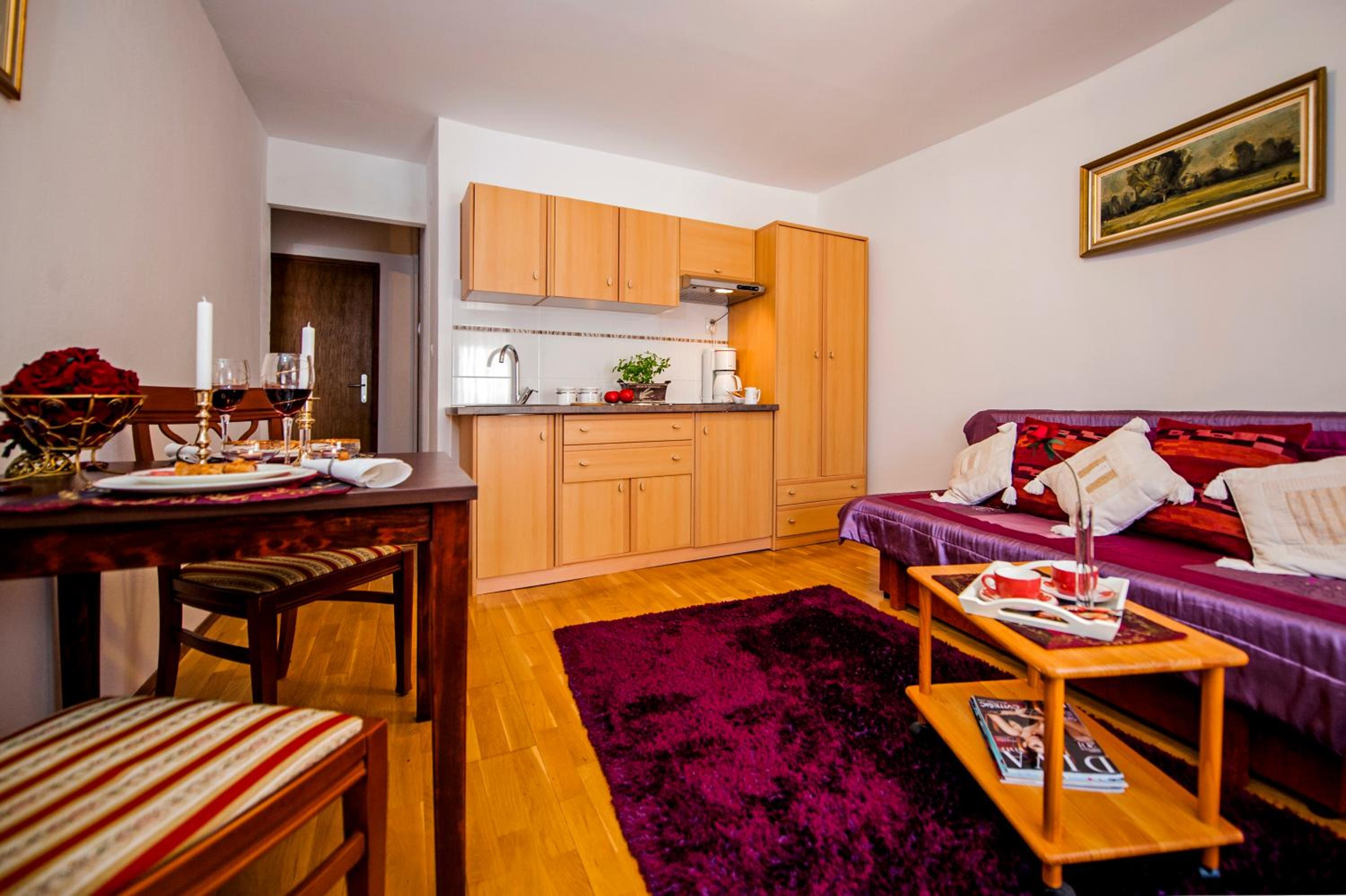 One-Bedroom Apartment - Photo 13