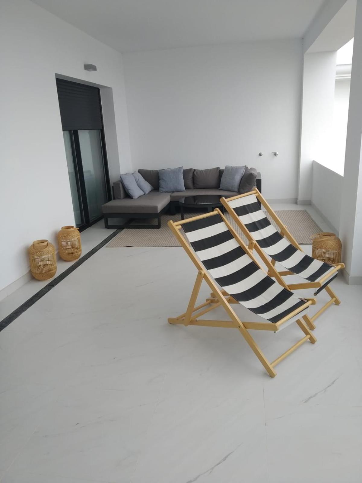 Three-Bedroom Apartment with Sea View photo 2
