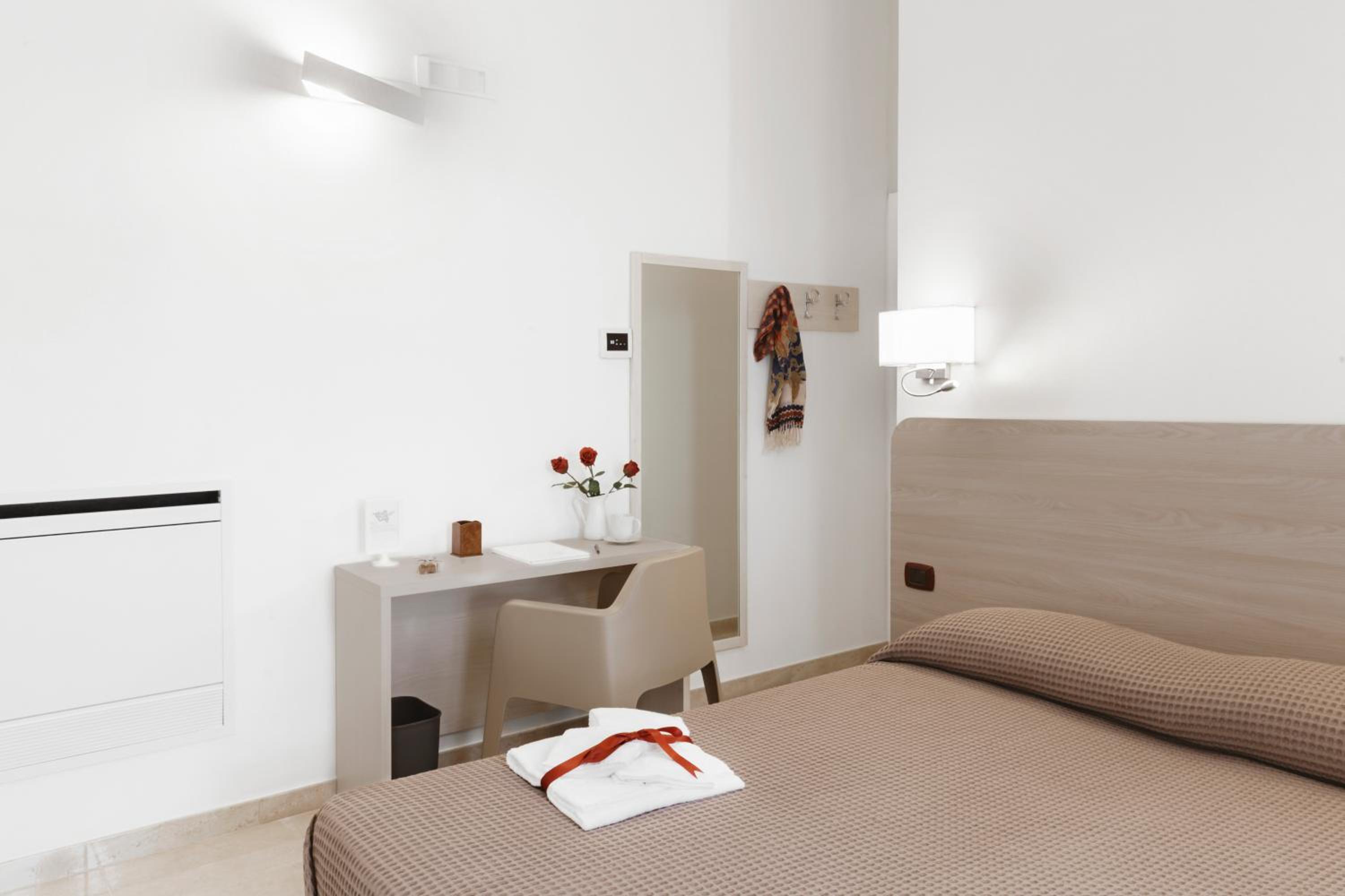 Deluxe Double or Twin Room with Balcony photo 3