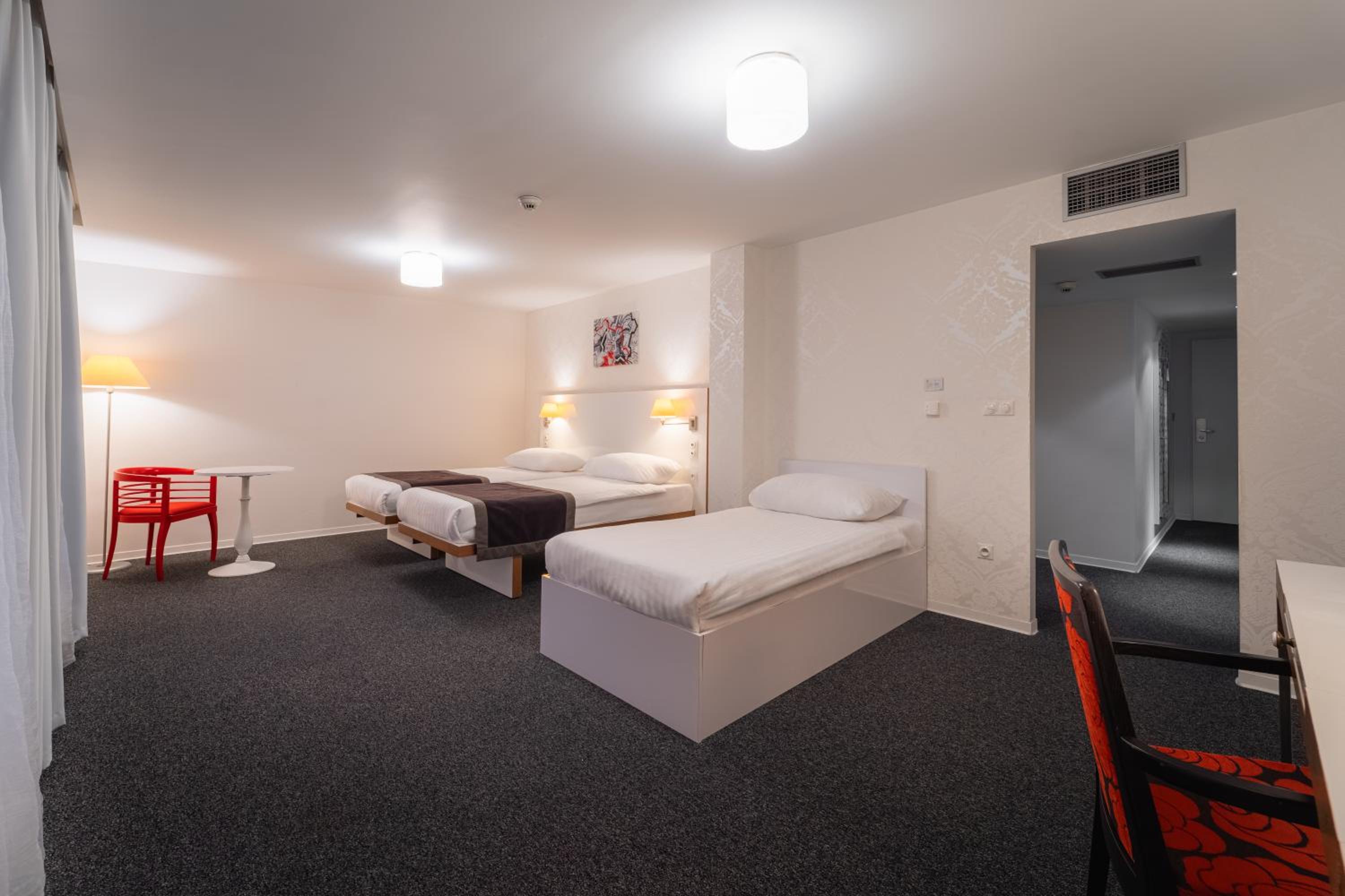 Triple Room