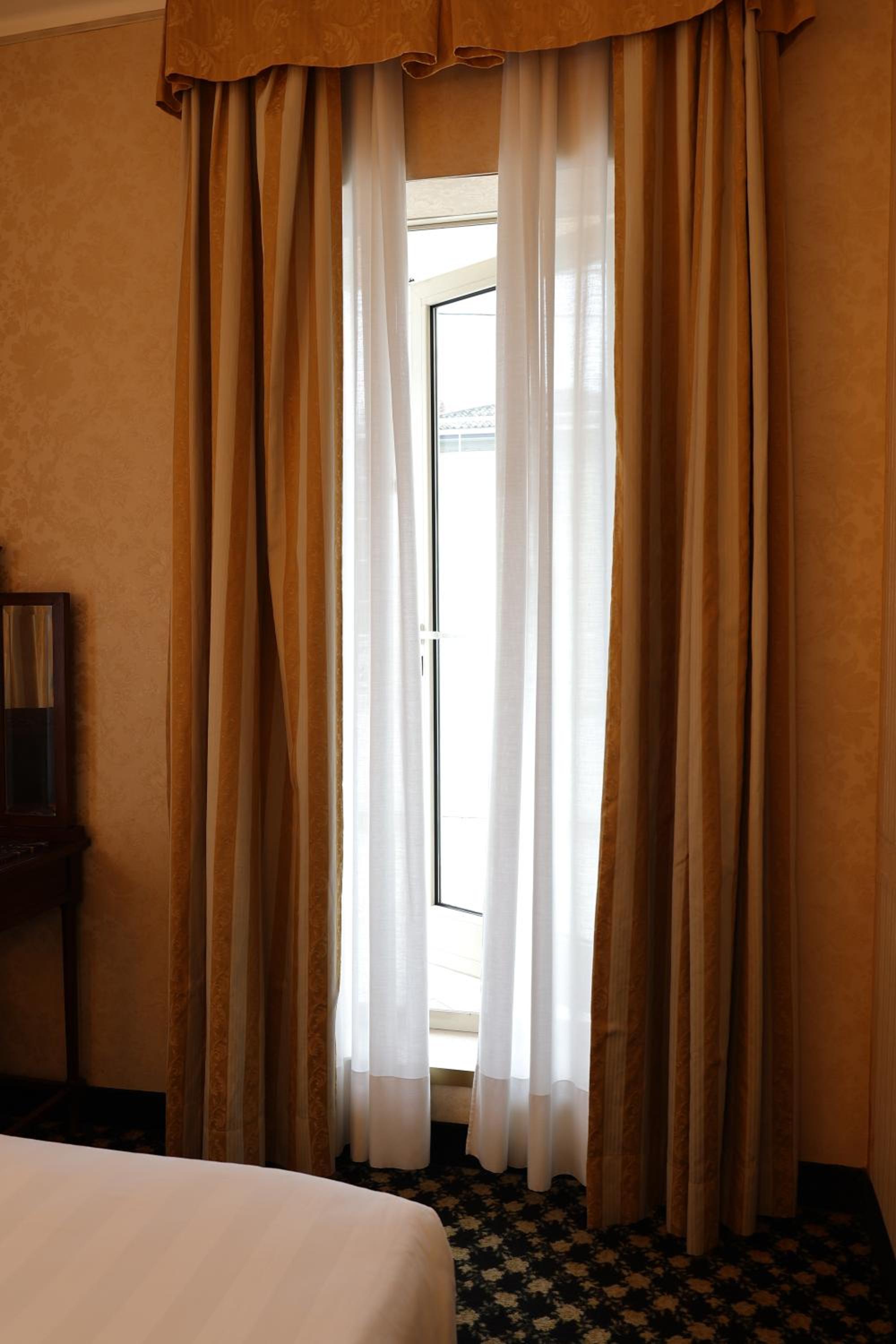 Double Room with Private Bathroom - Photo 4