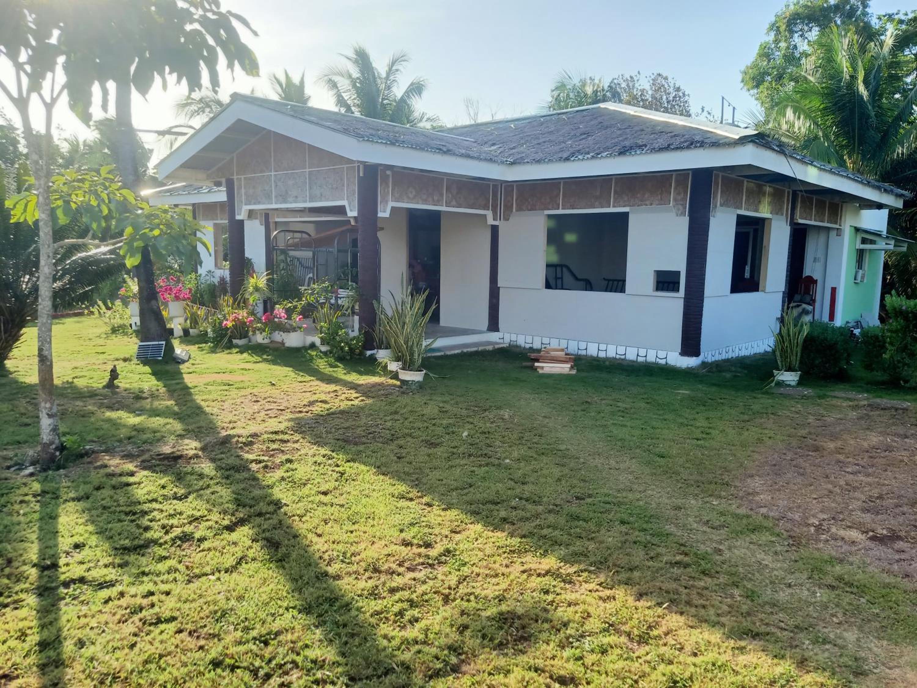 Three-Bedroom Bungalow photo 2
