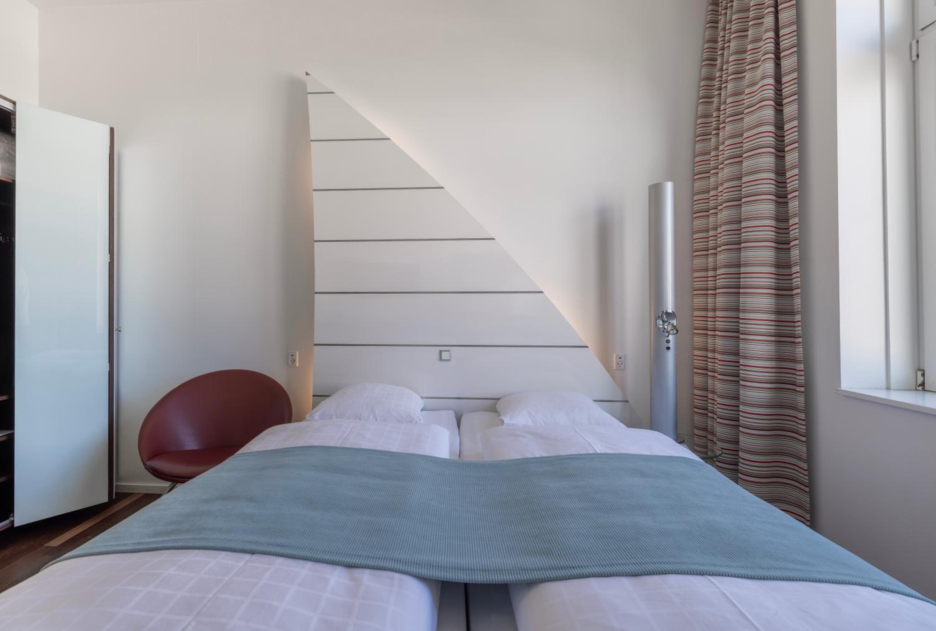 Twin Room - Photo 7