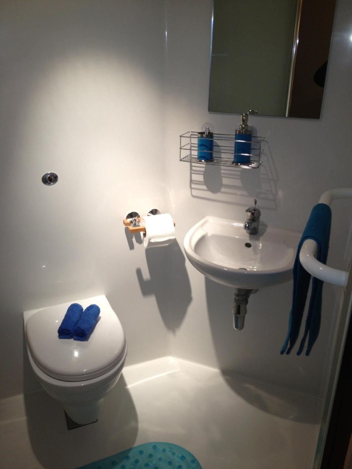Deluxe Double Room With Shower photo 2