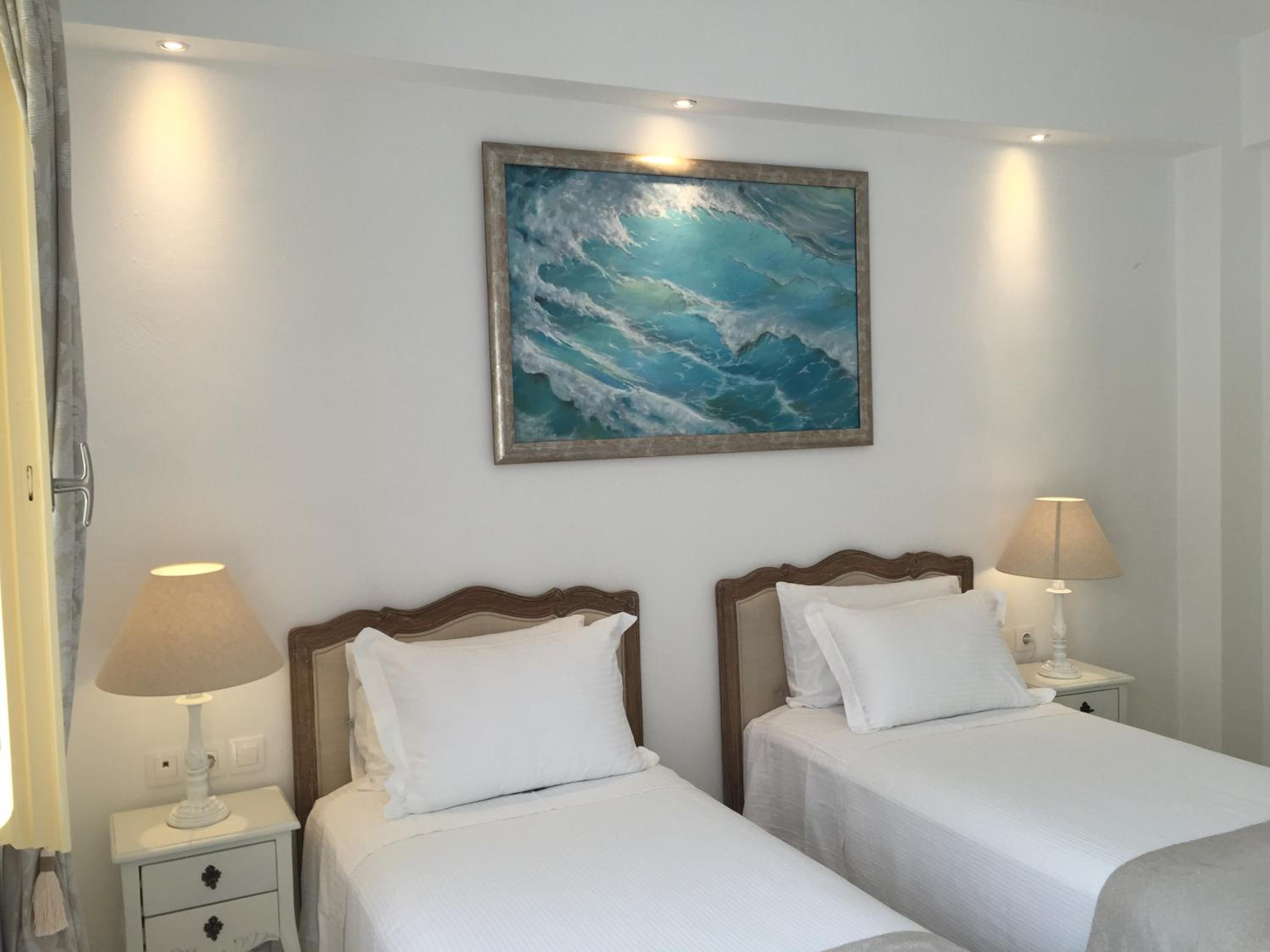 Double or Twin Room with Mountain View photo 3