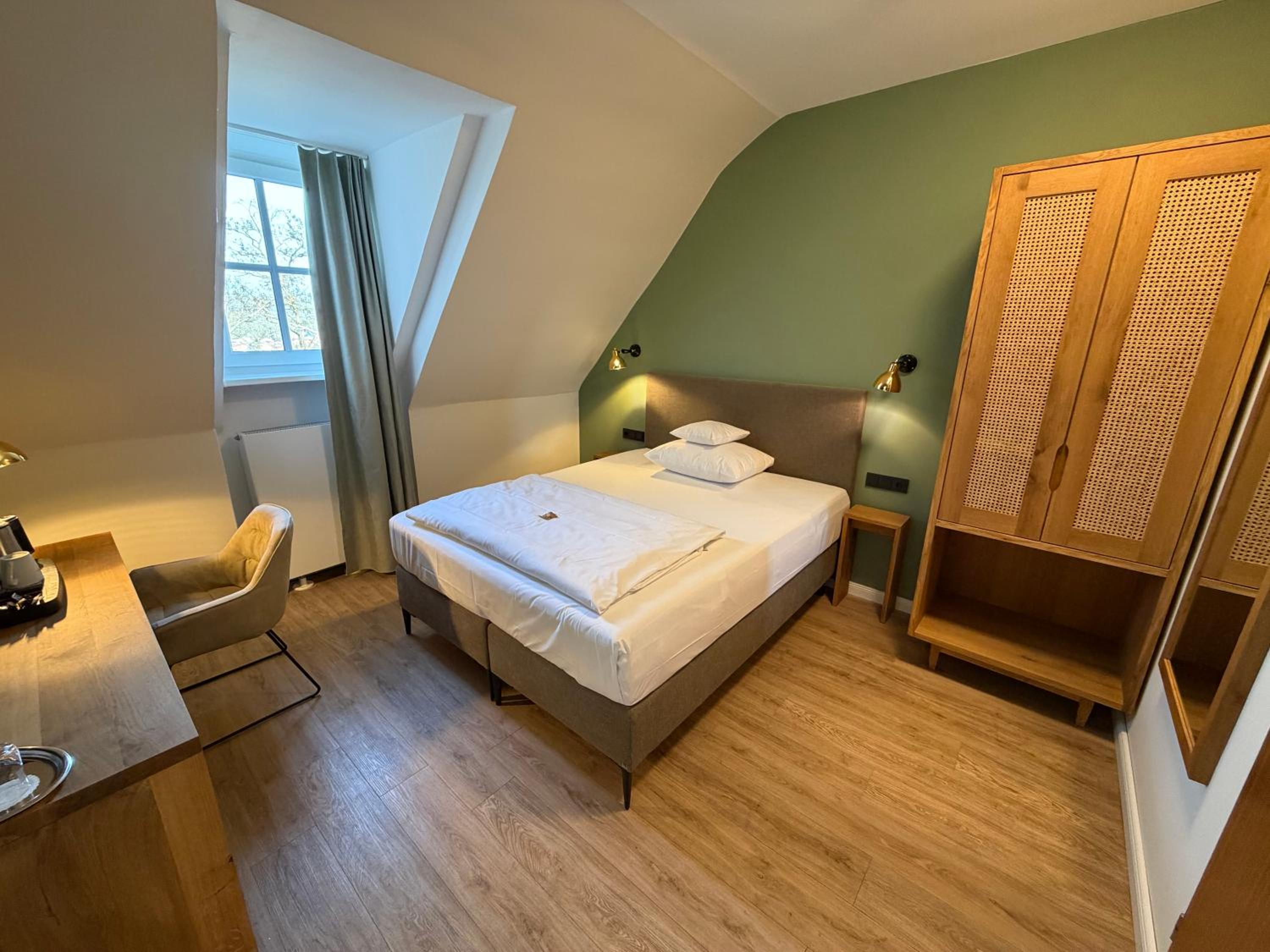 Standard Double Room - Photo 4