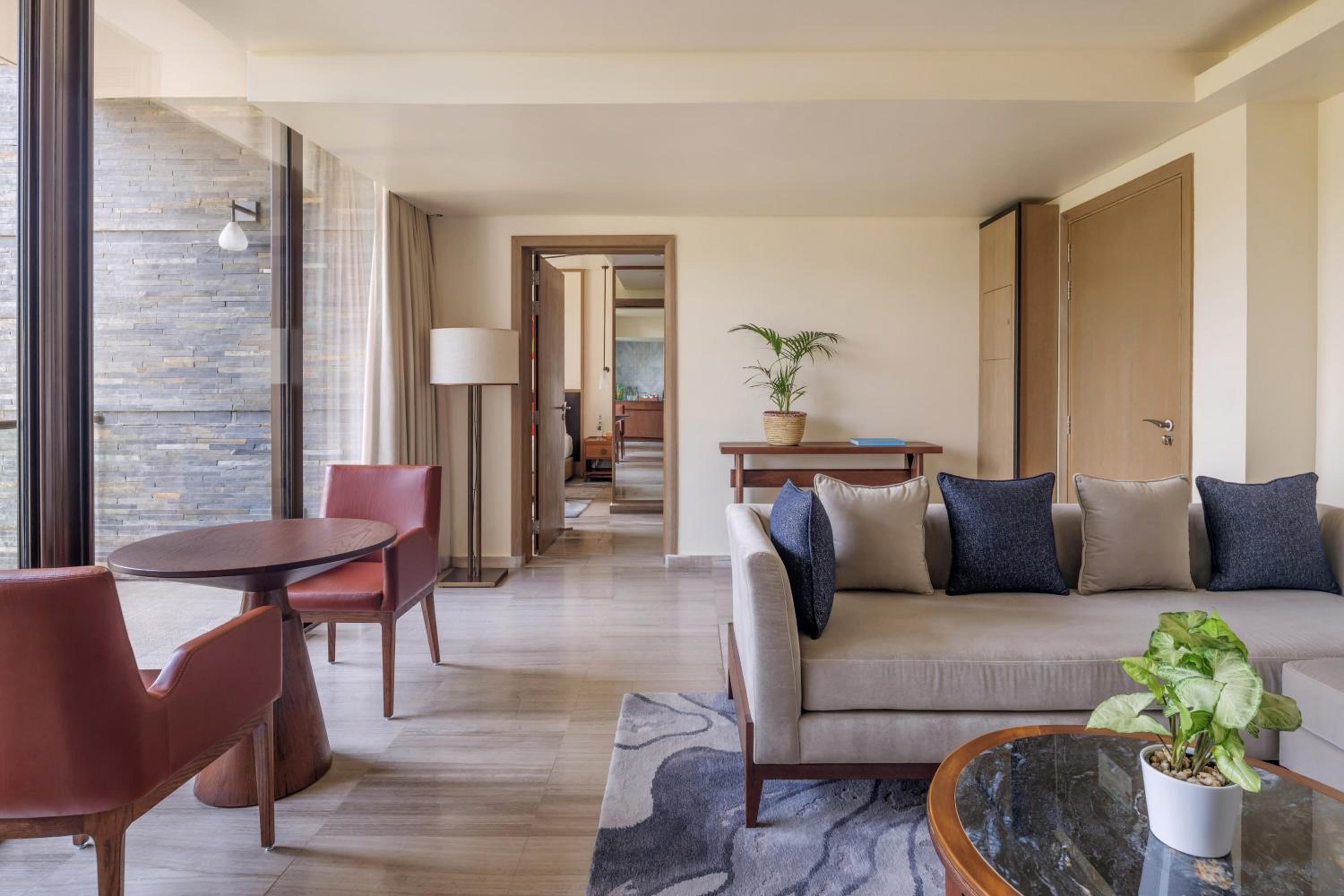 Red Level Family Suite