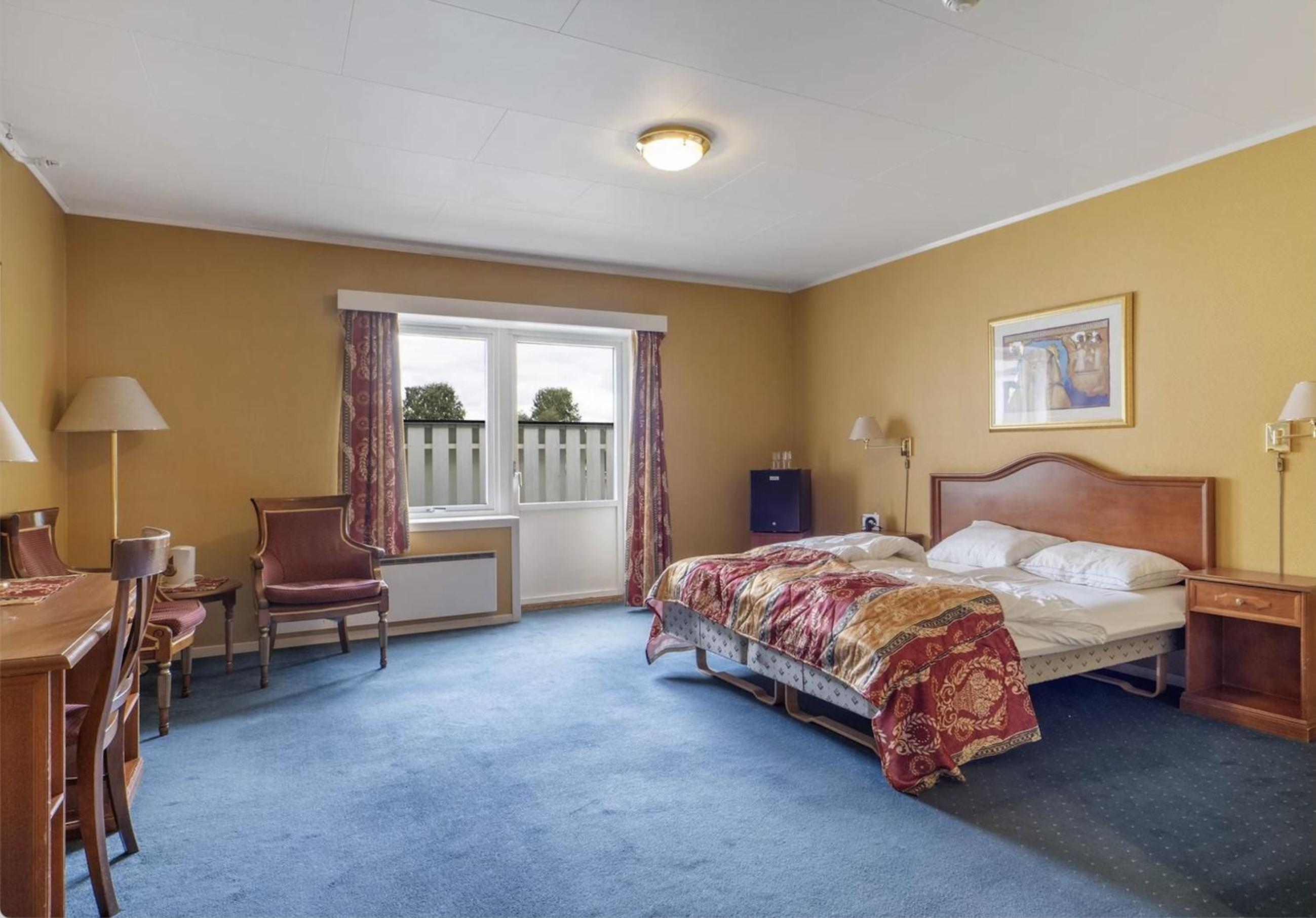 Large Double Room