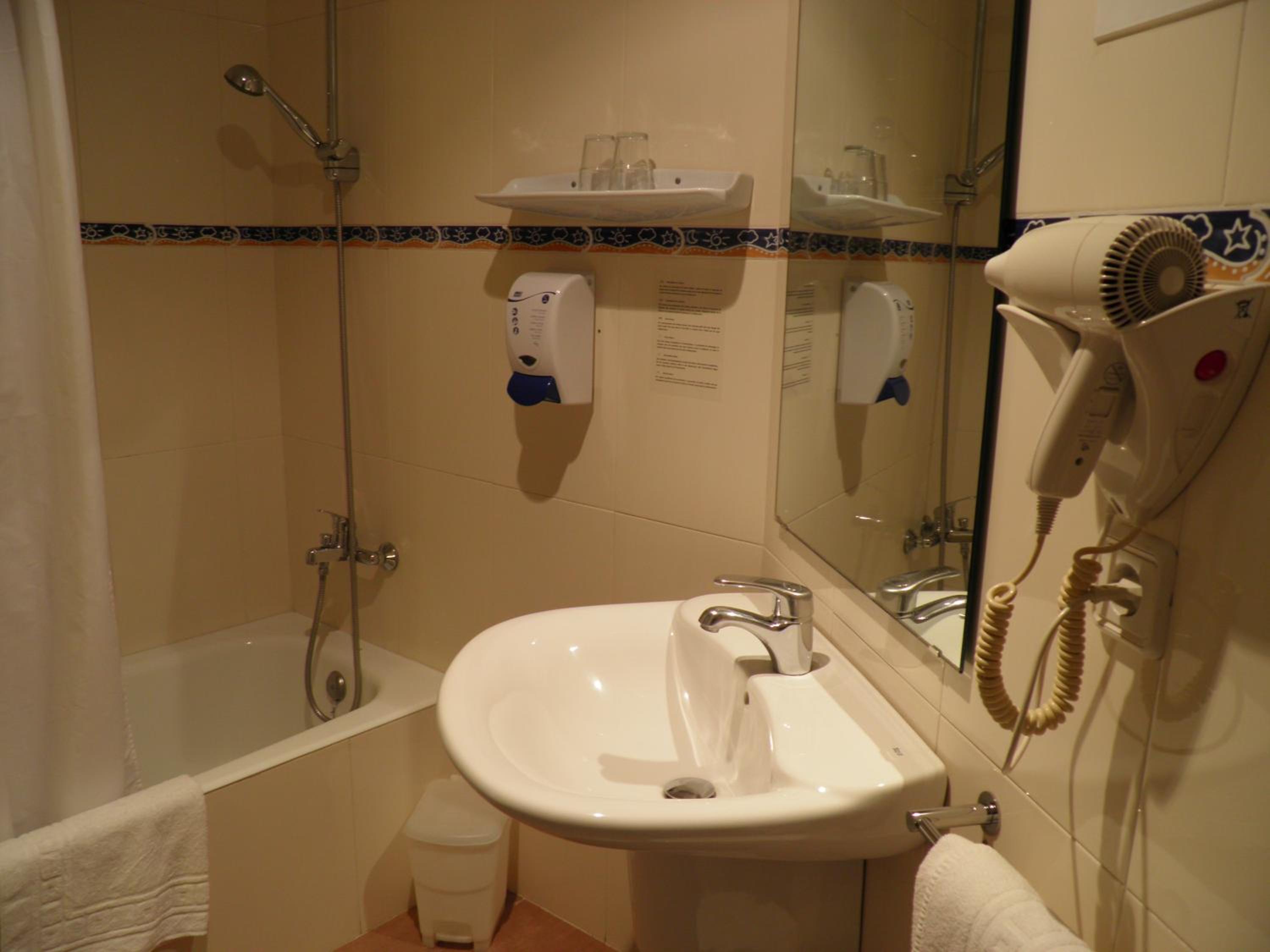 Twin Room photo 2