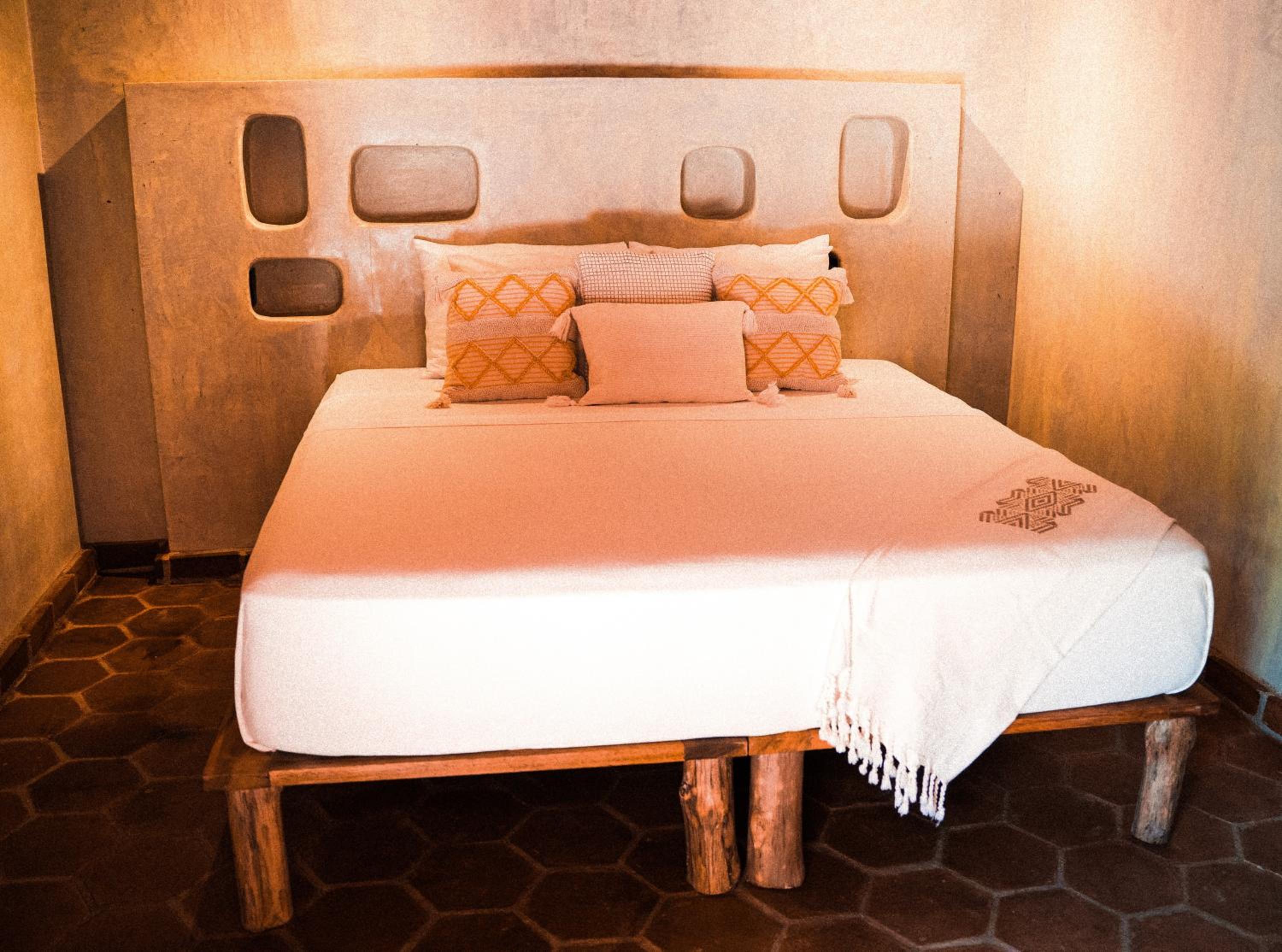 Queen Suite photo 1