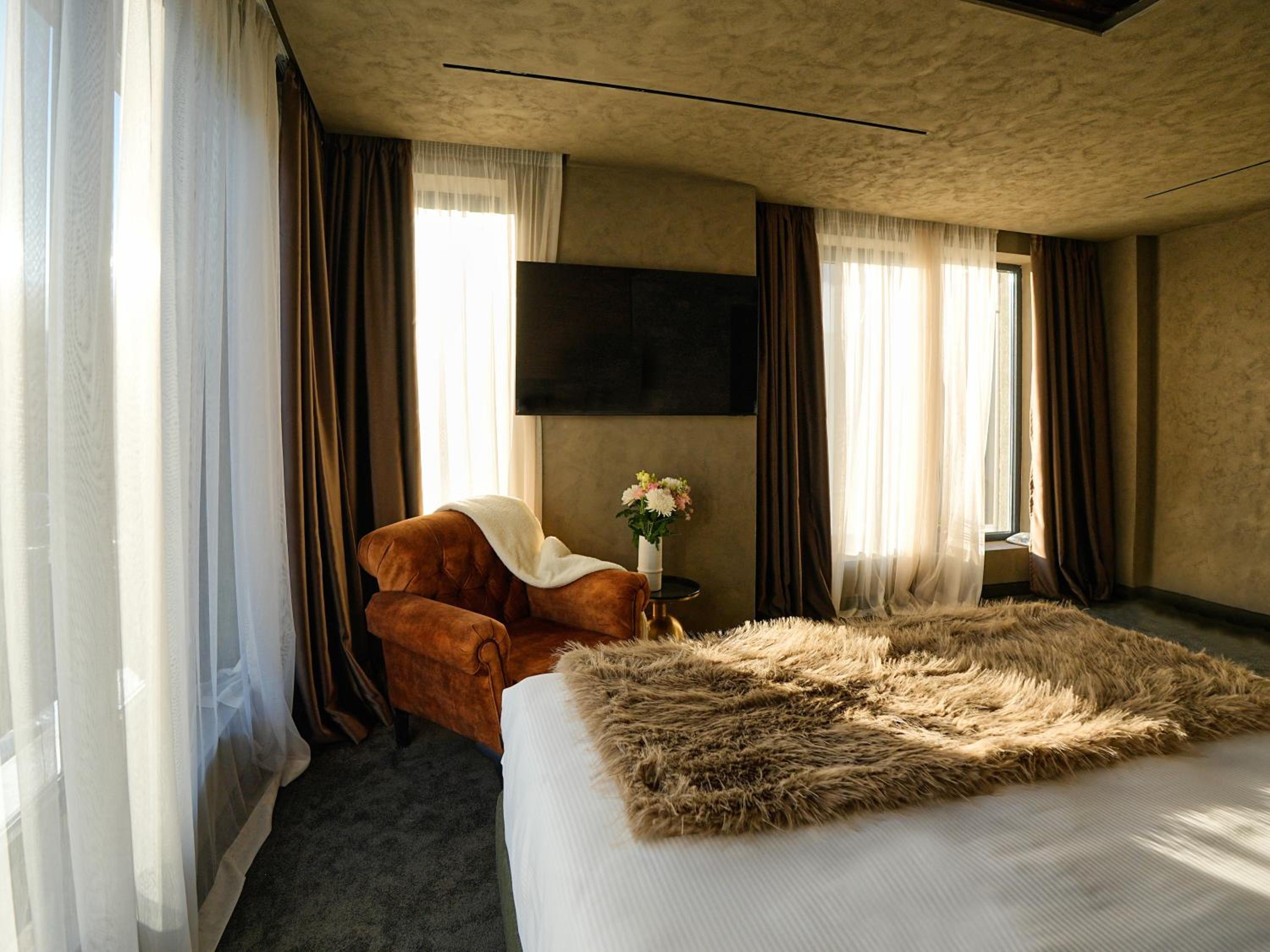 Alpine Premier Room (Mountain View) 