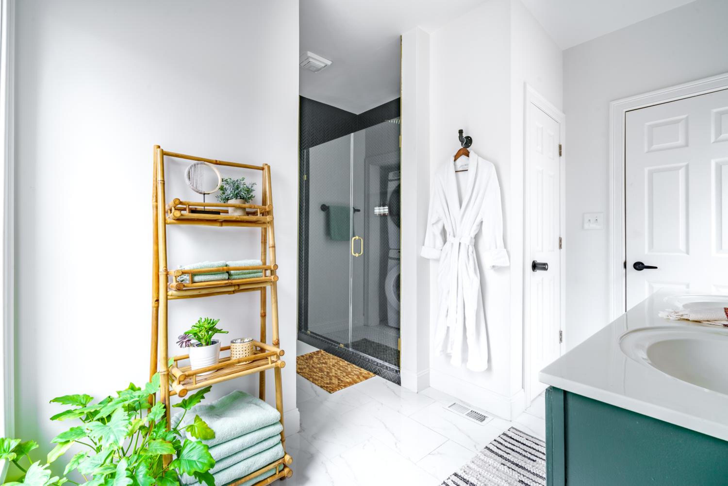 Two-Bedroom House - Photo 1