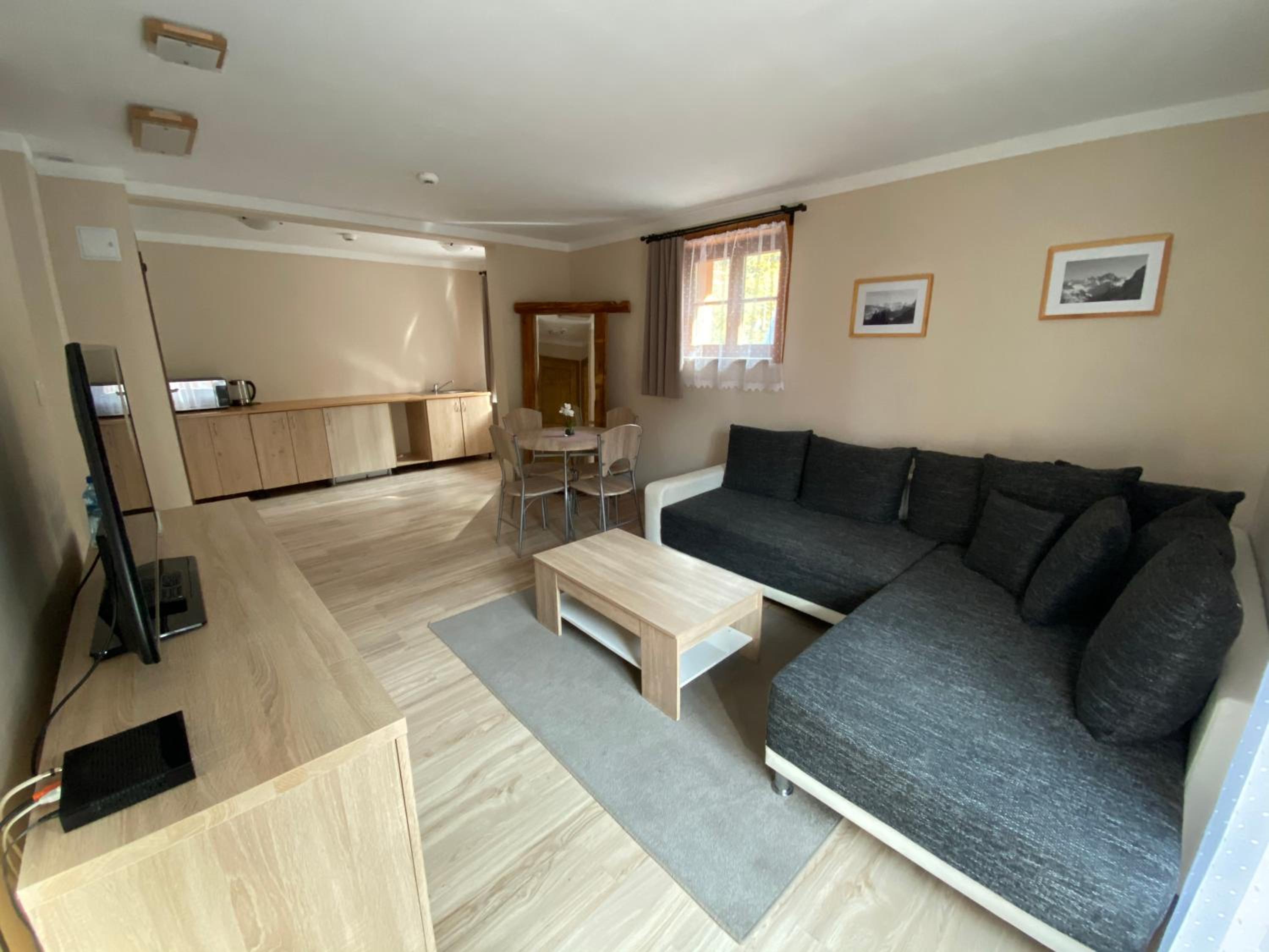 One-Bedroom Suite photo 1