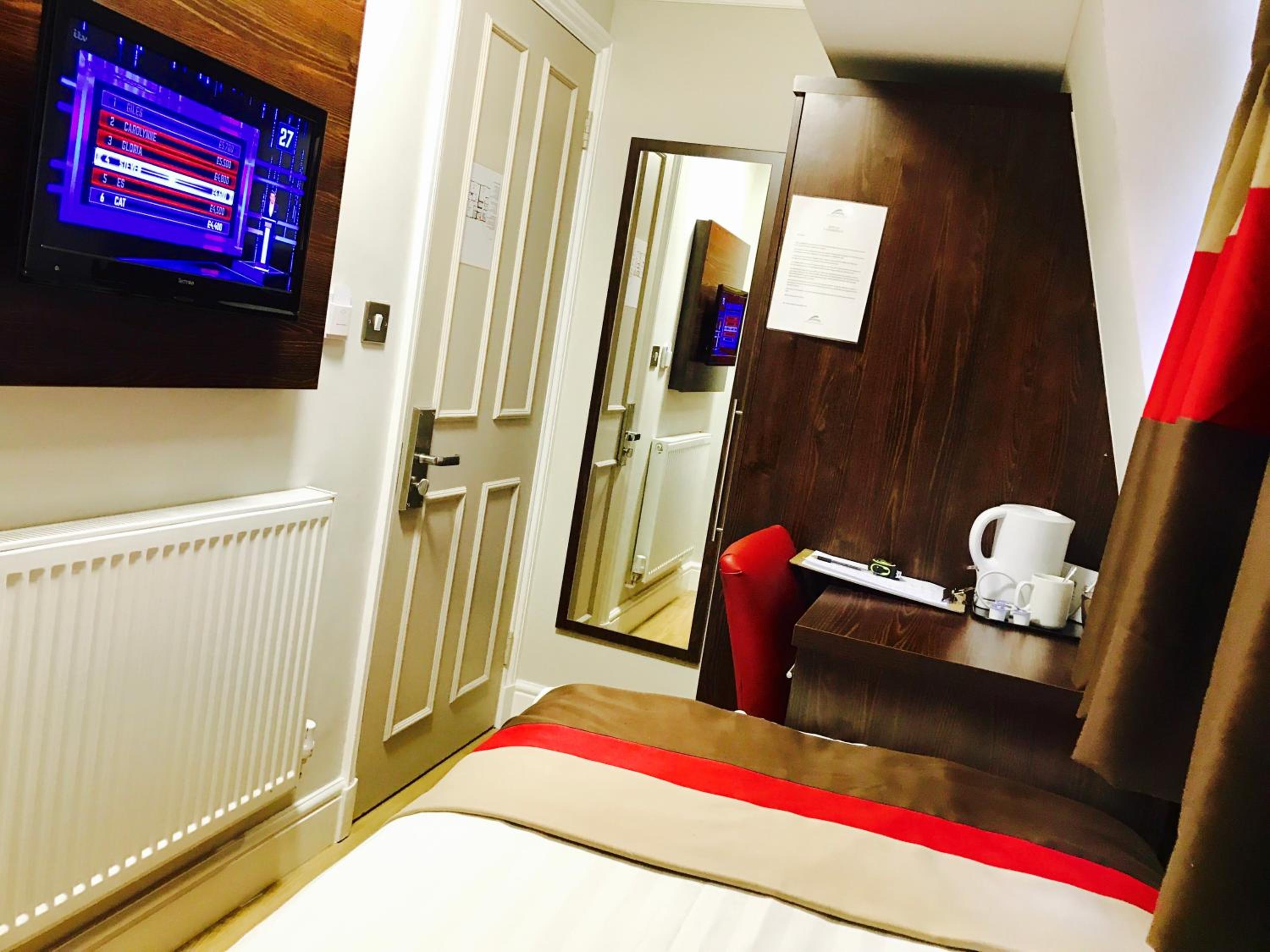 Economy Single Room with Separate Private Bathroom photo 3