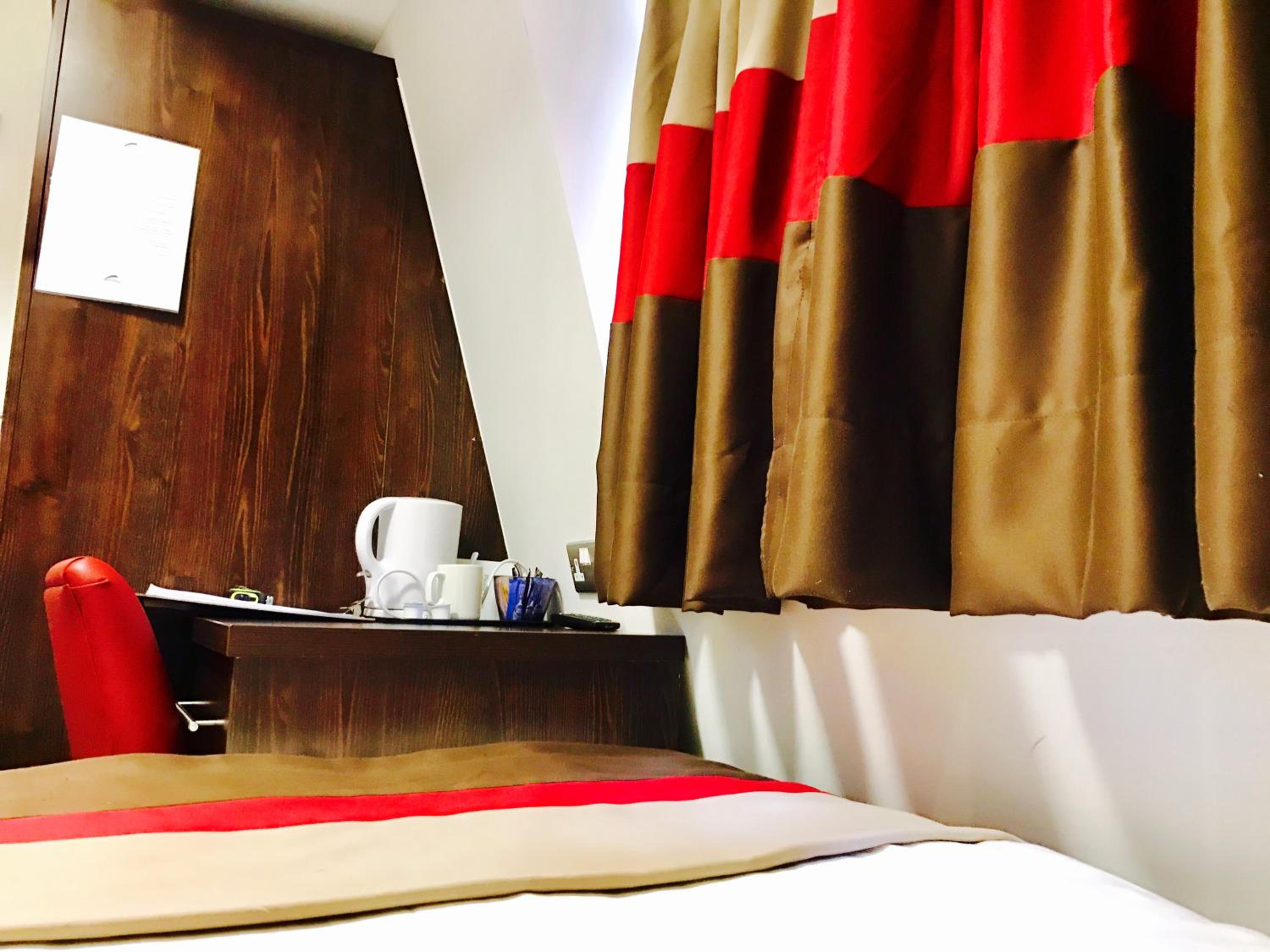 Economy Single Room with Separate Private Bathroom photo 2
