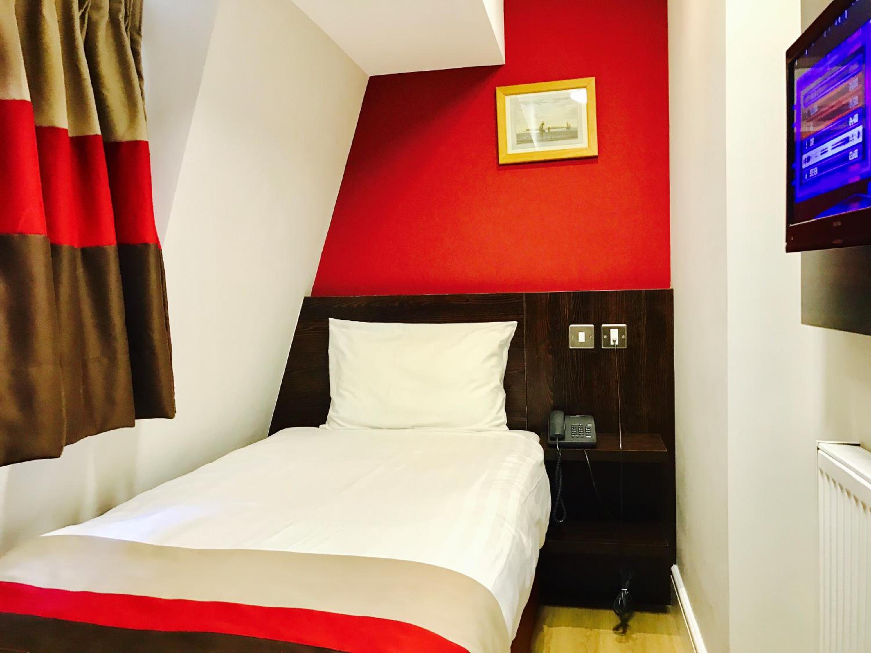 Economy Single Room with Separate Private Bathroom photo 1