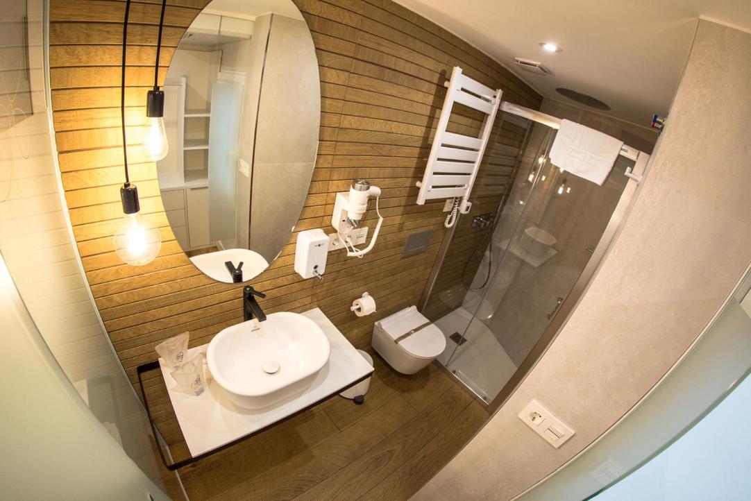 Deluxe Double or Twin Room photo 2