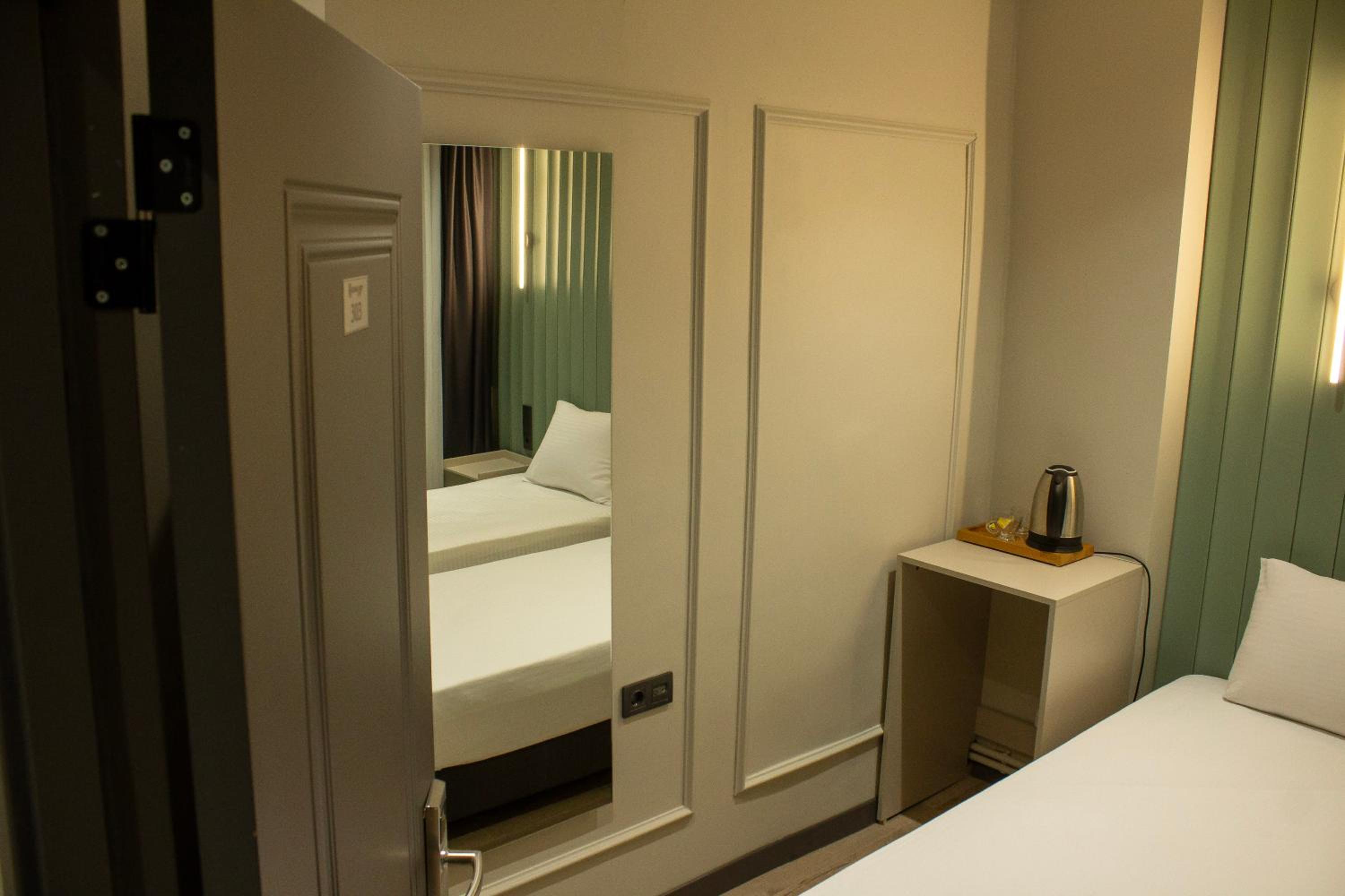 Standard Twin Room photo 3