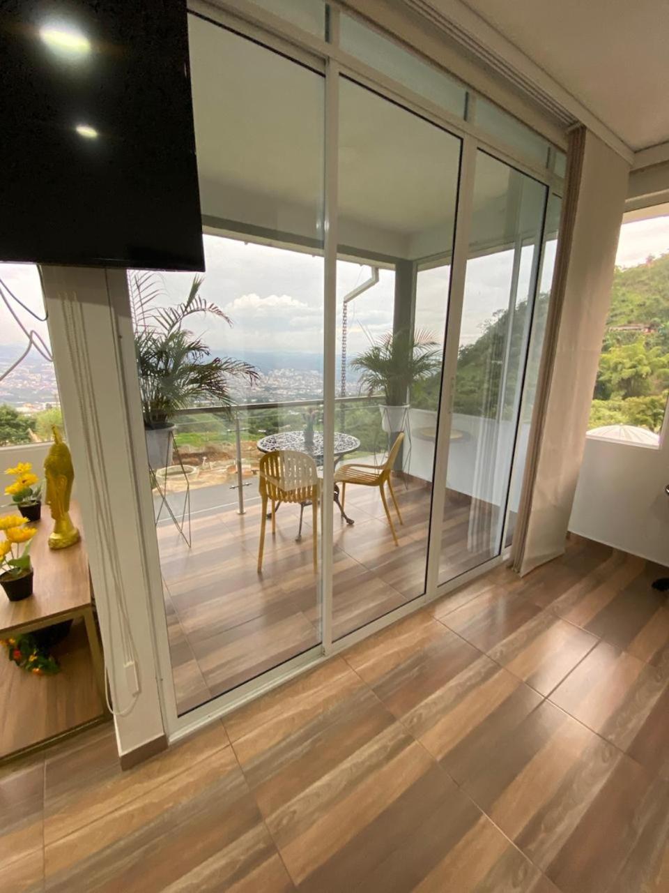 Junior Suite with Balcony photo 2