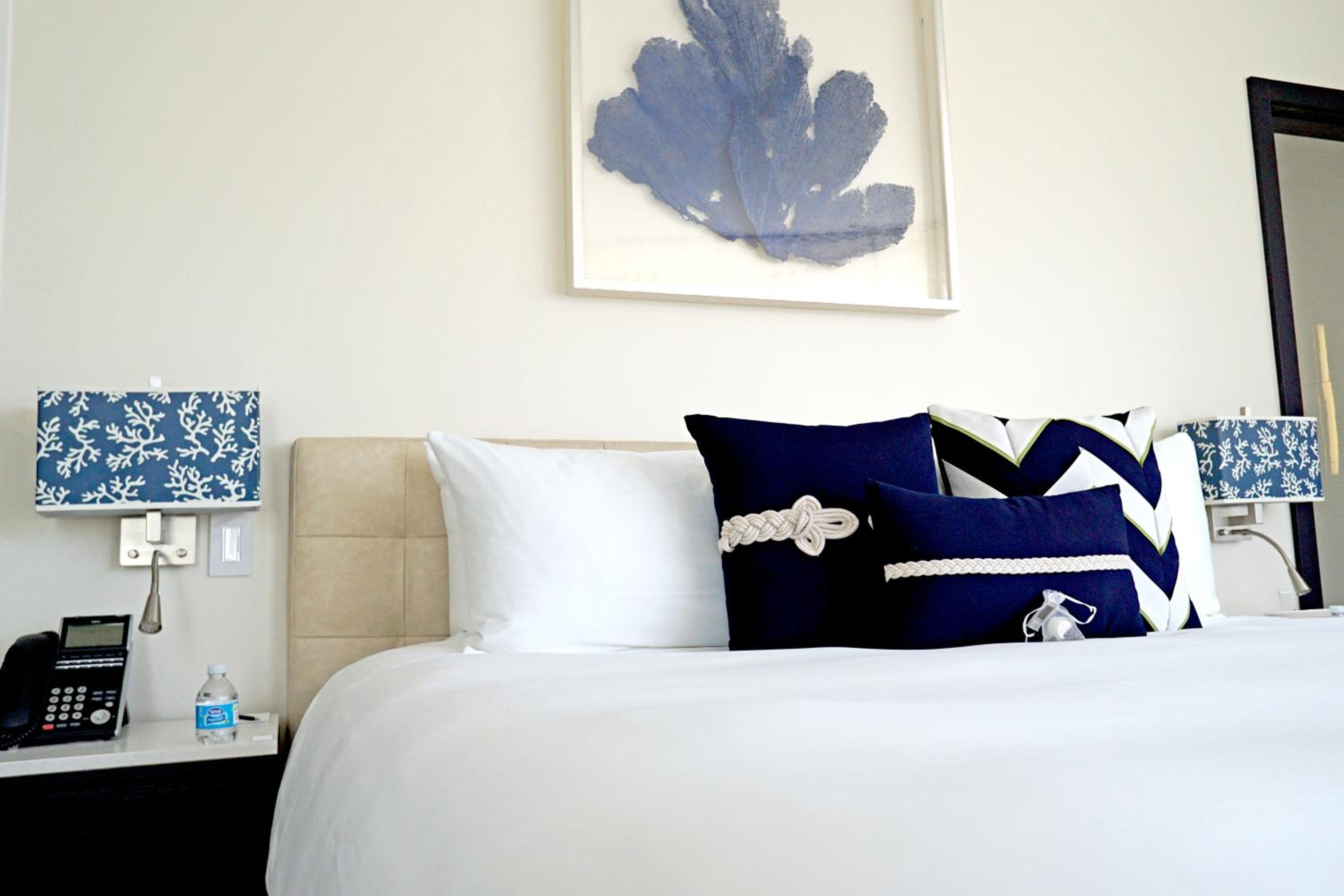 Premier Corner Suite - Photo 3