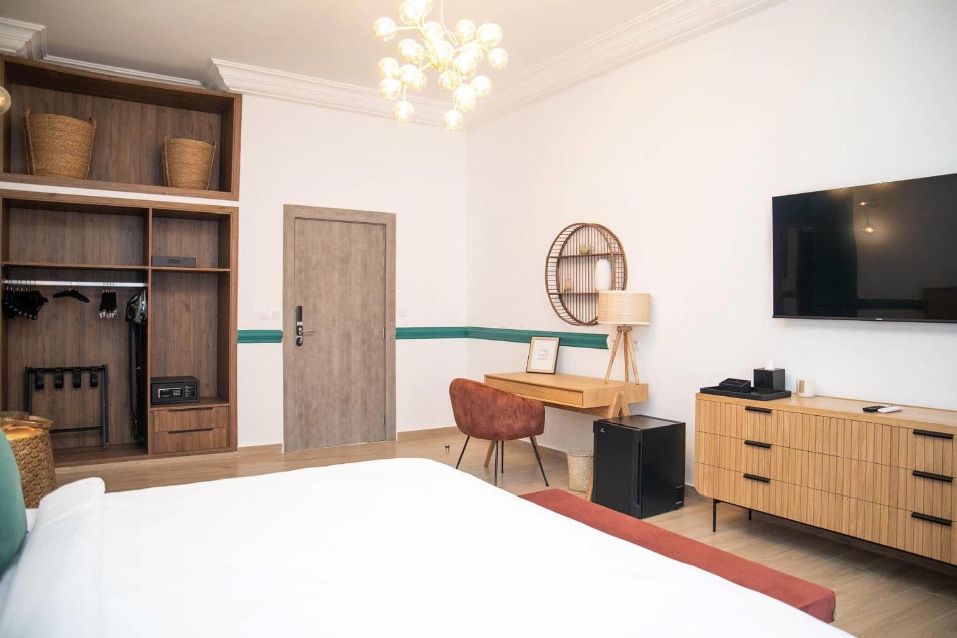 Deluxe Suite