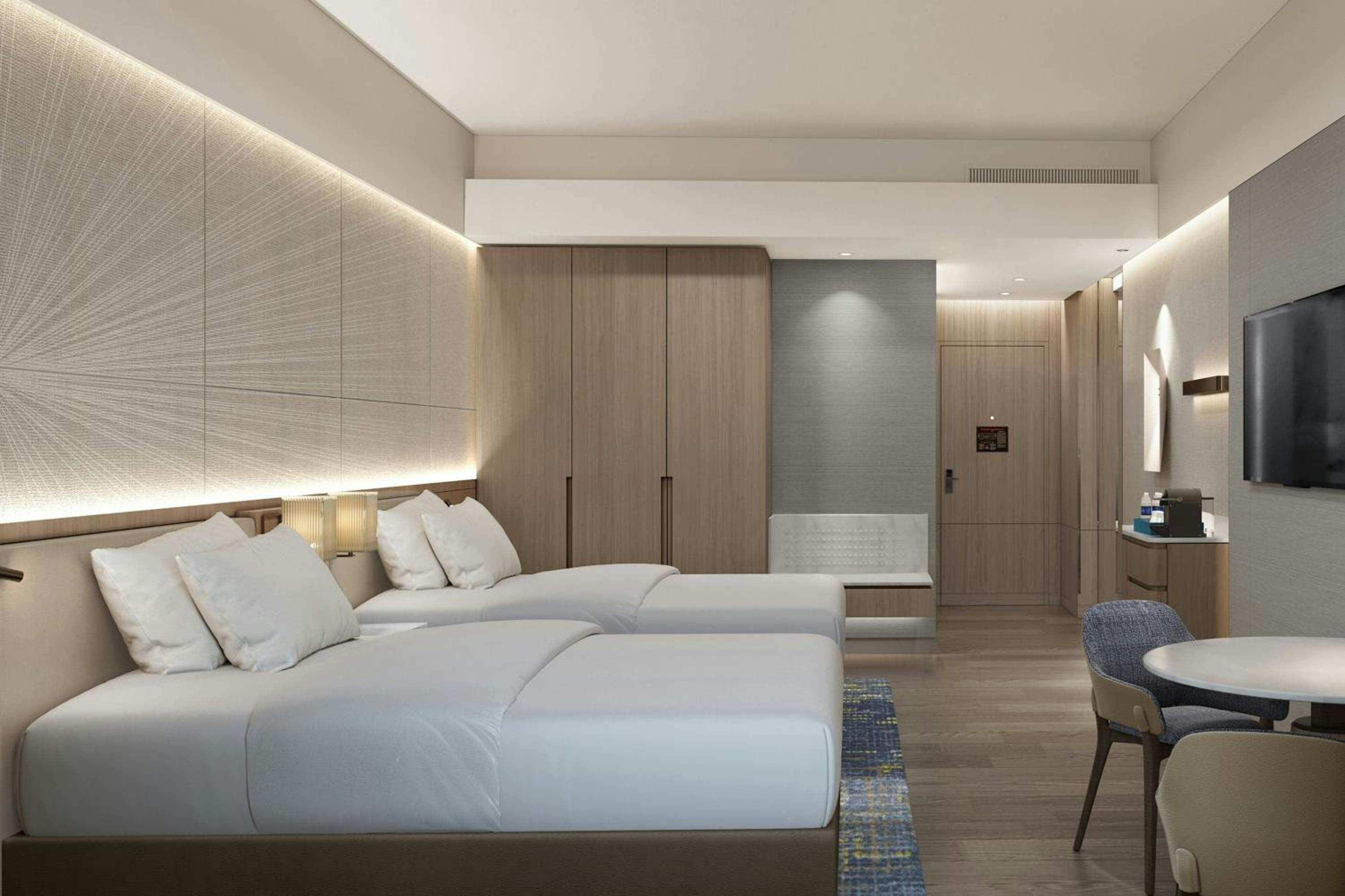 Suite with Two Double Beds and City View - Photo 2