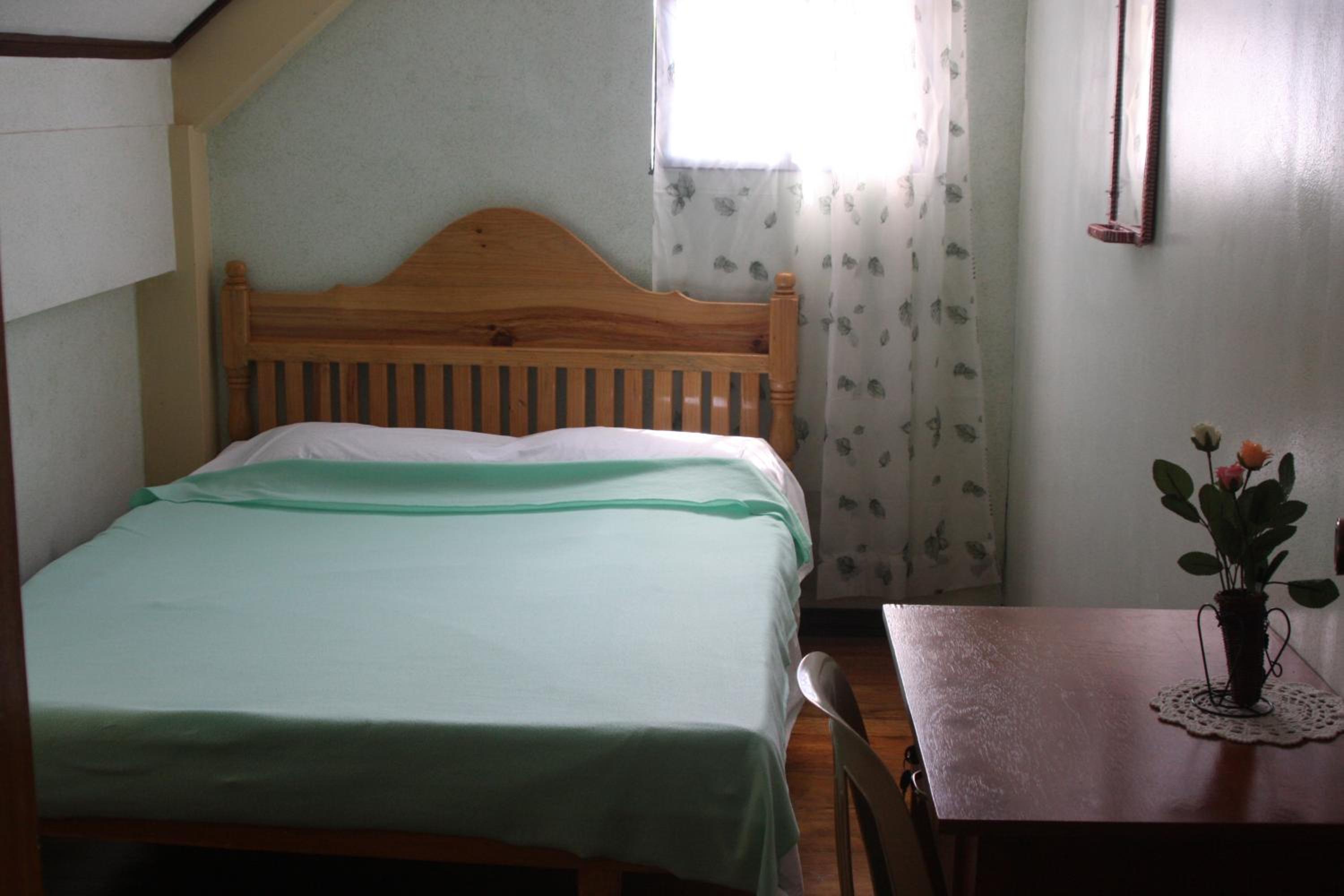 Small Double Room photo 2