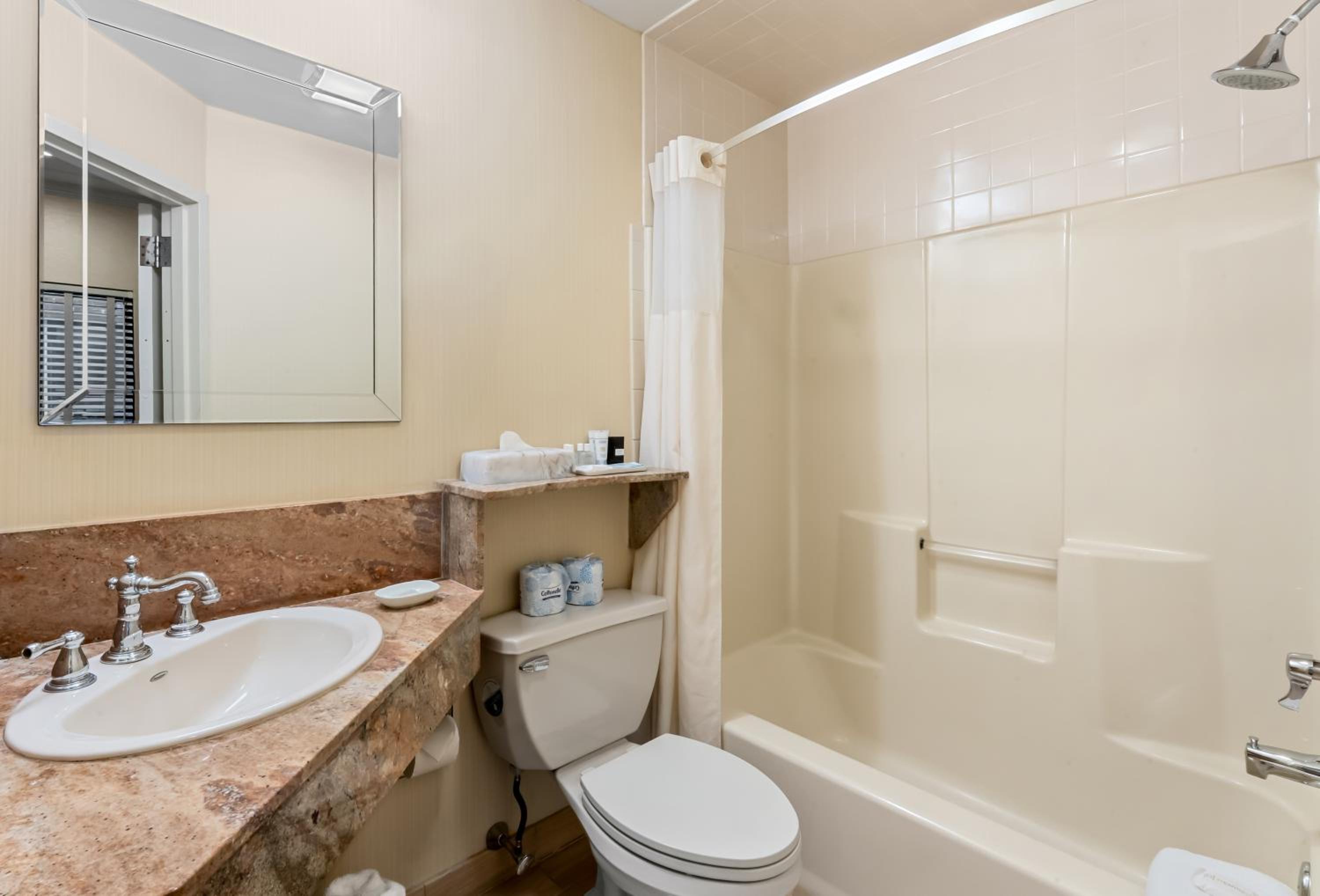 Double Room - Photo 1
