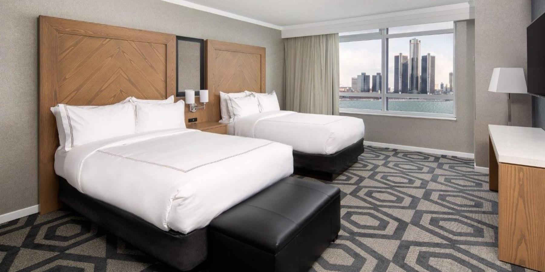 Forum Tower Luxury 2 Bed River View Sofa Nonsmoking	 - Photo 4