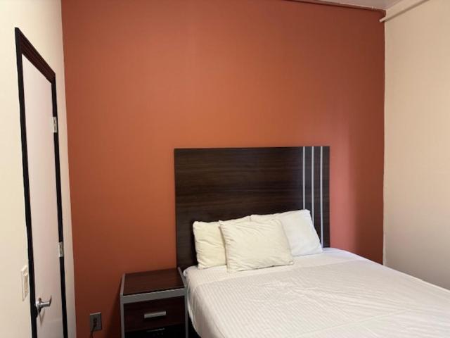 Renovated, 1 Queen Bed, Private Bathroom, Non Smoking