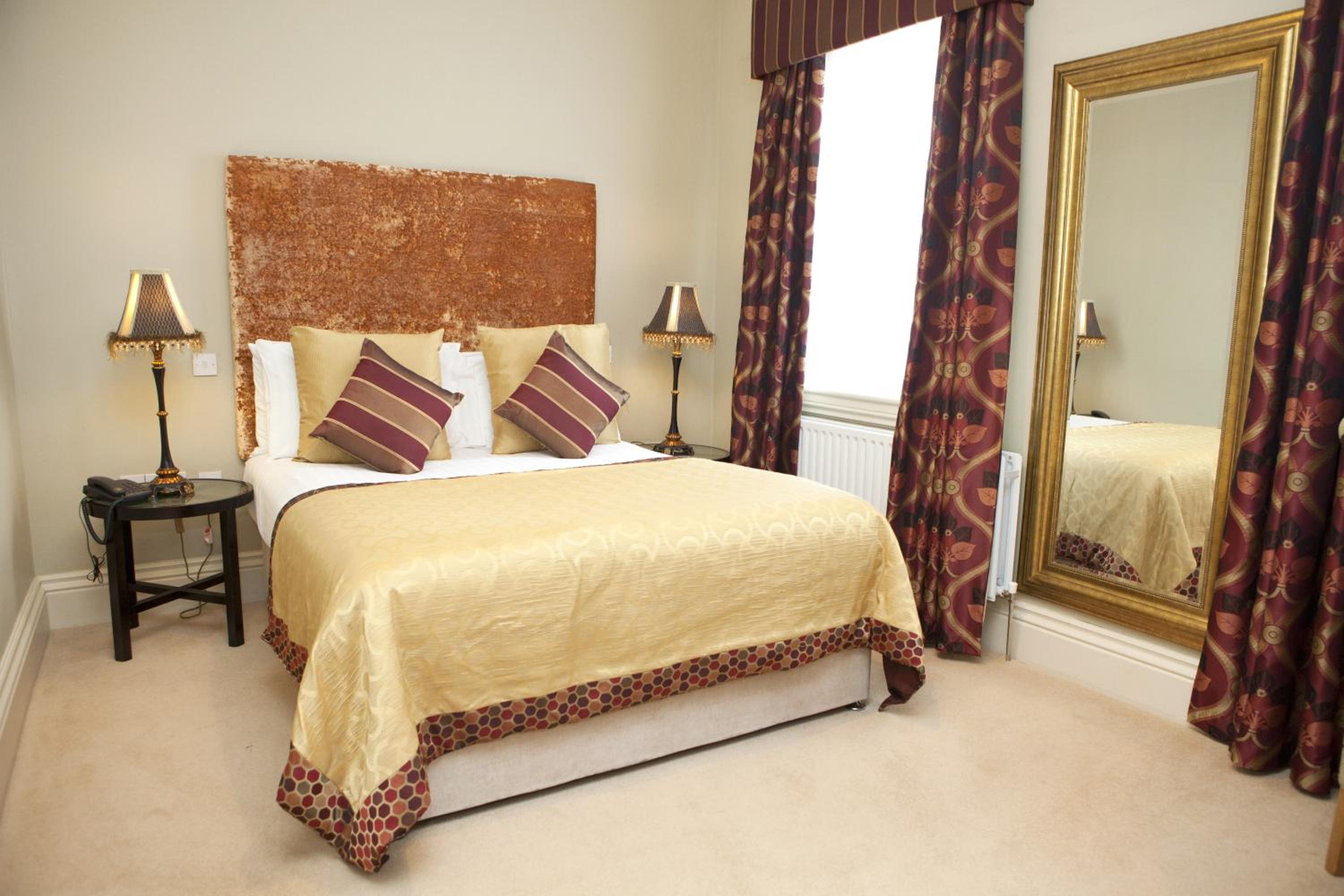 Standard Double Room - Photo 2