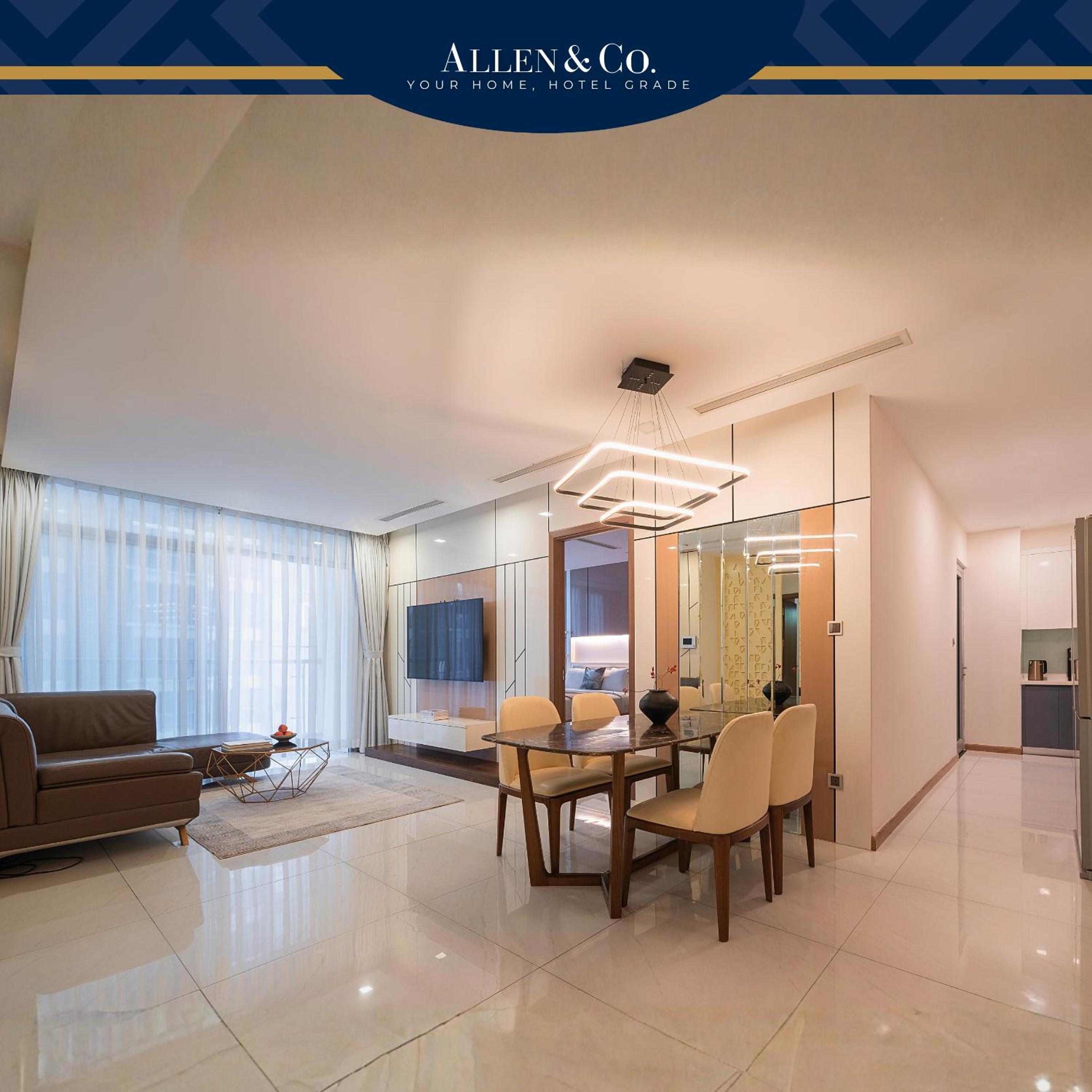 Three-Bedroom Apartment with Balcony photo 1