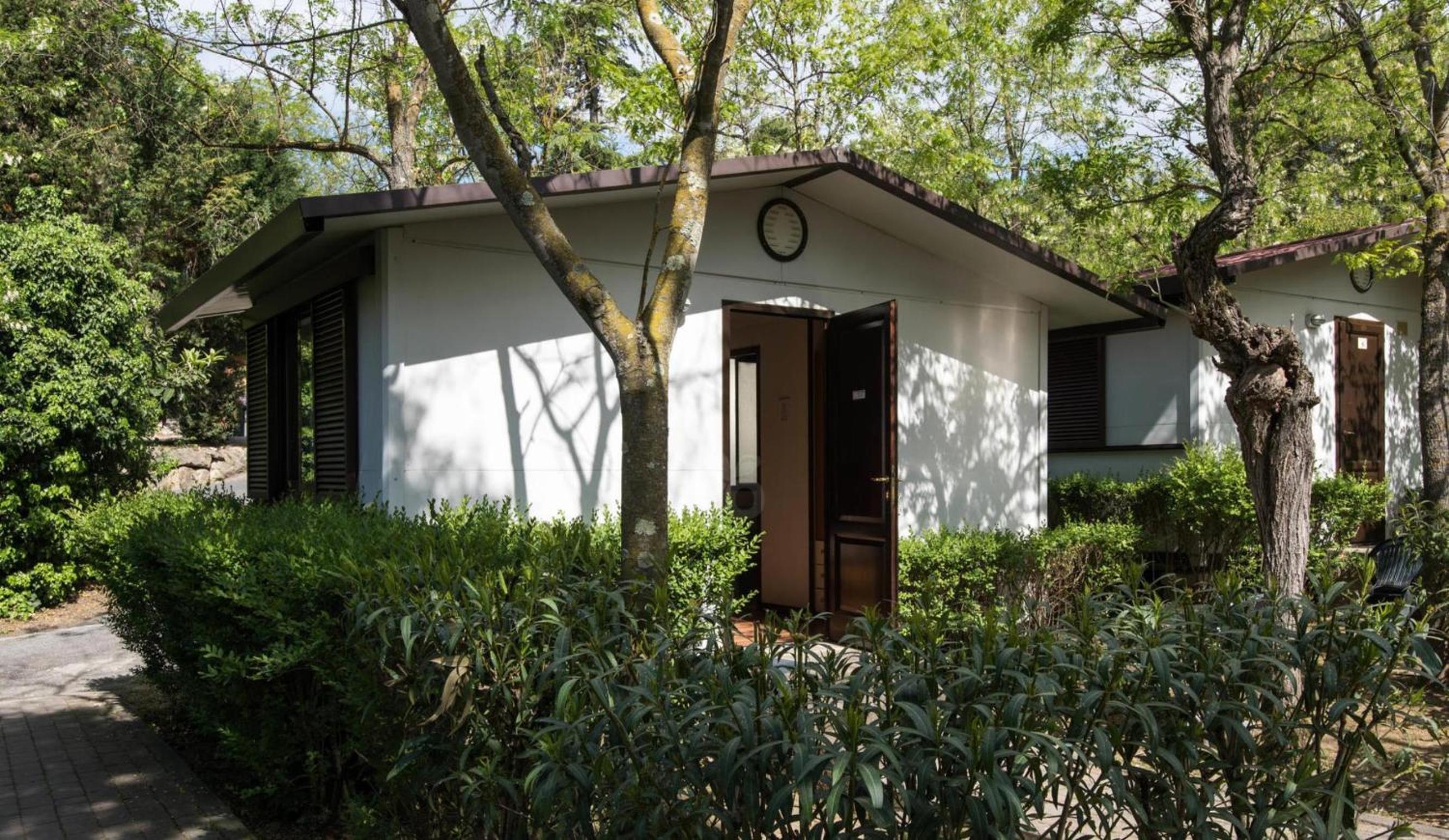 Bungalow (2 Adults) - Photo 7