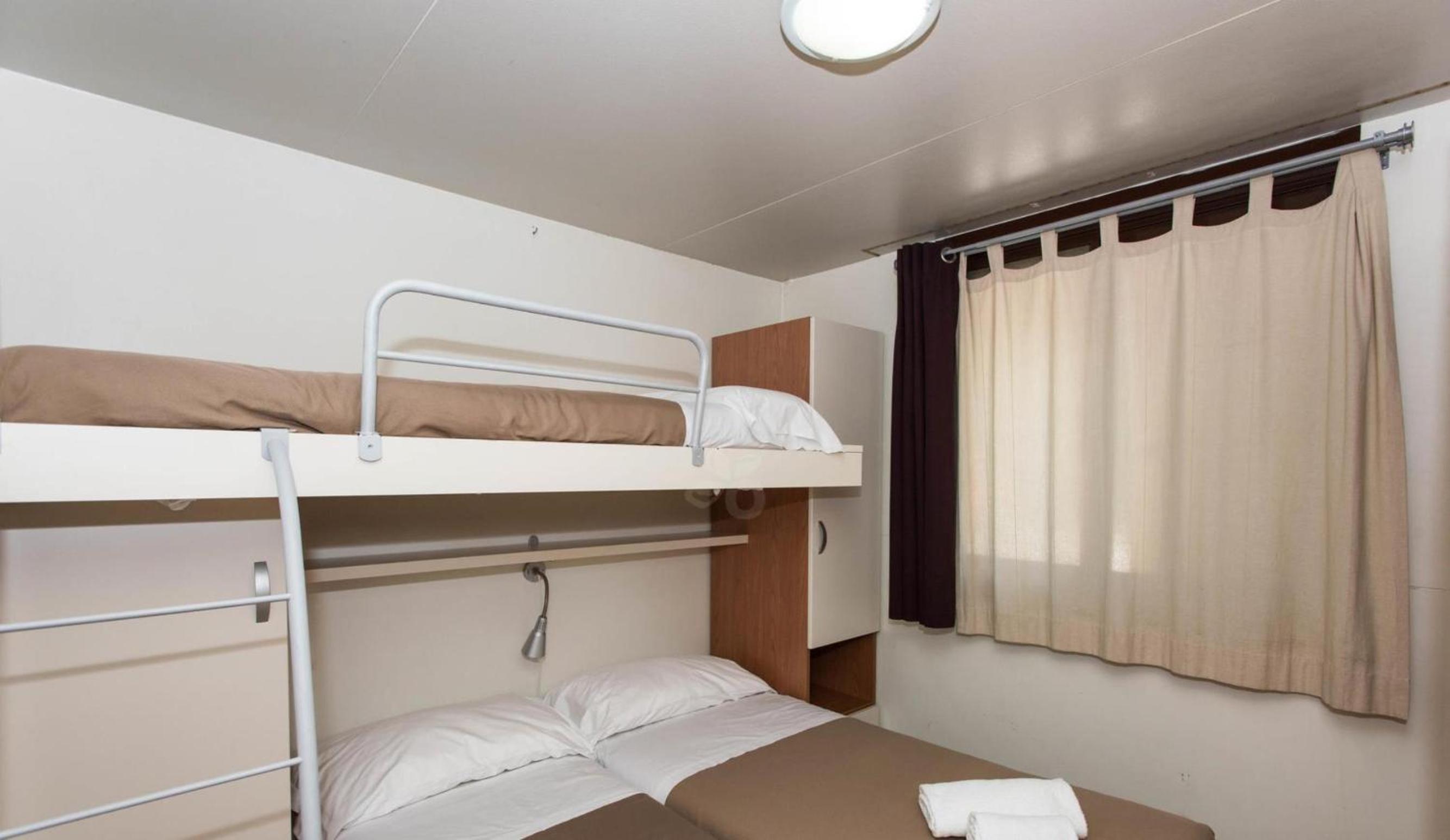 Bungalow (5 Adults) - Photo 13