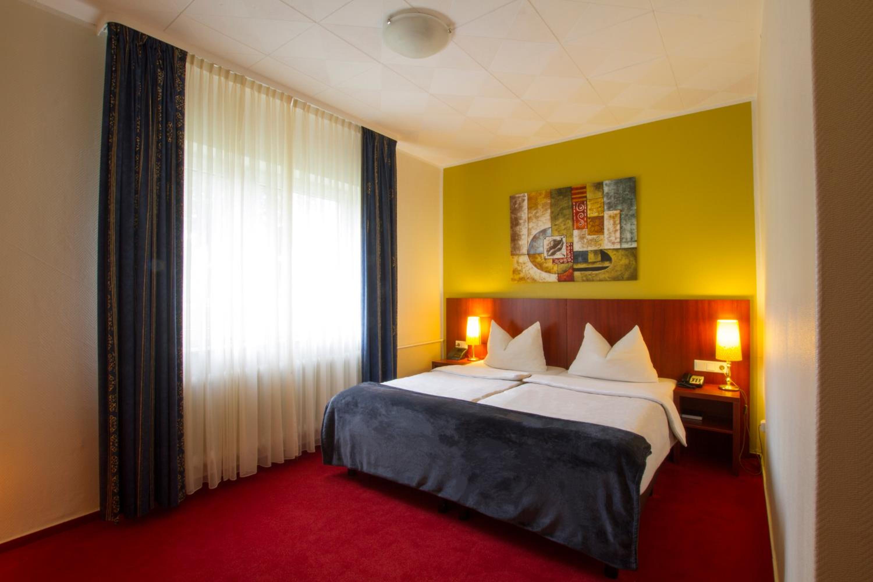 Double Room - Photo 5