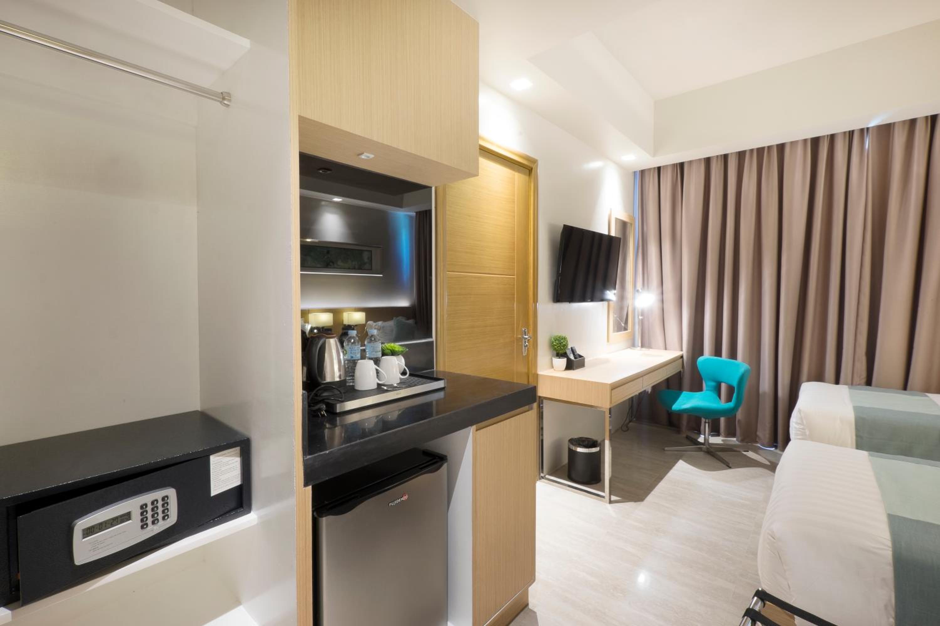 Standard Twin Room - Photo 1