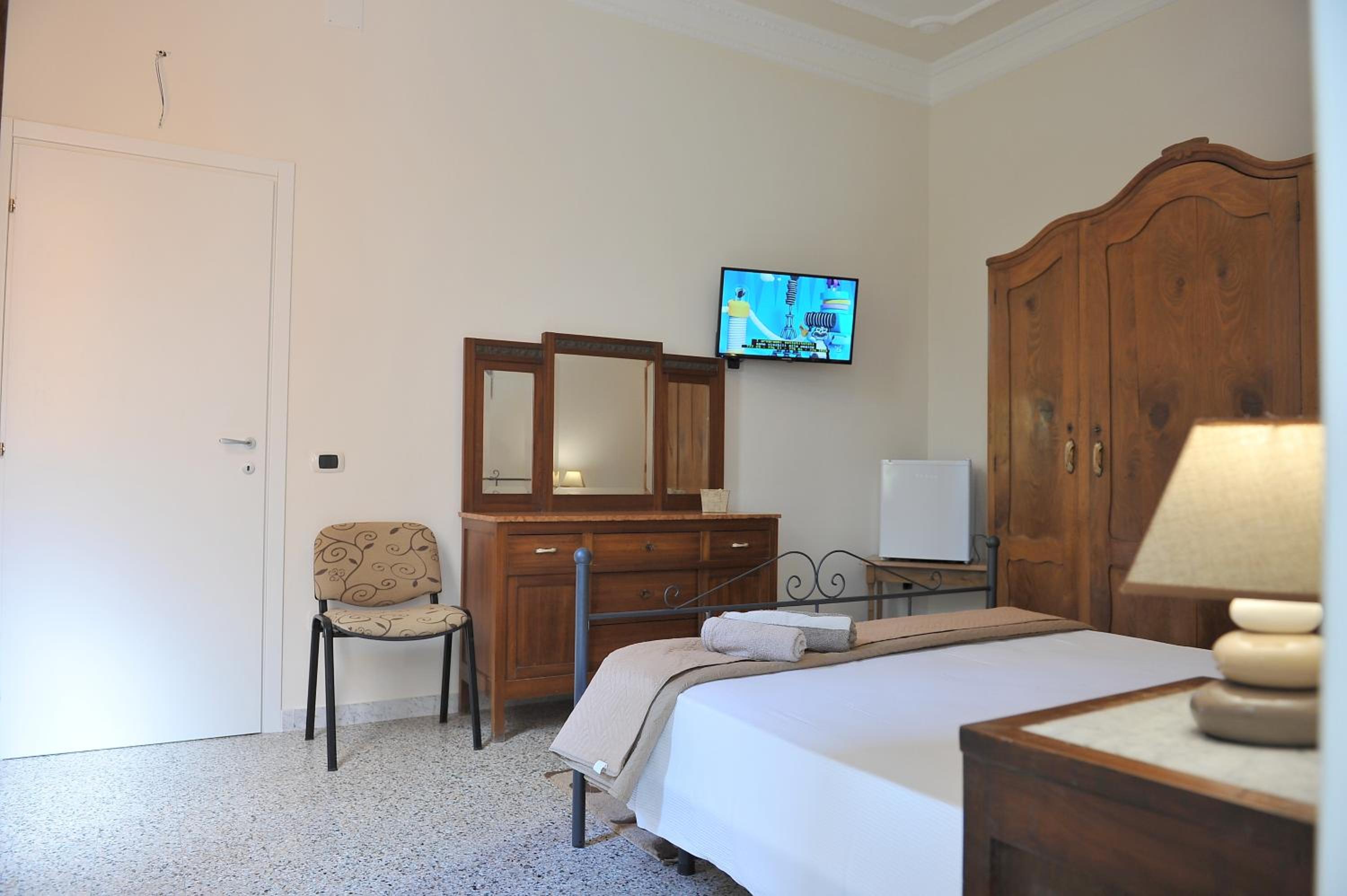 Double Room photo 3
