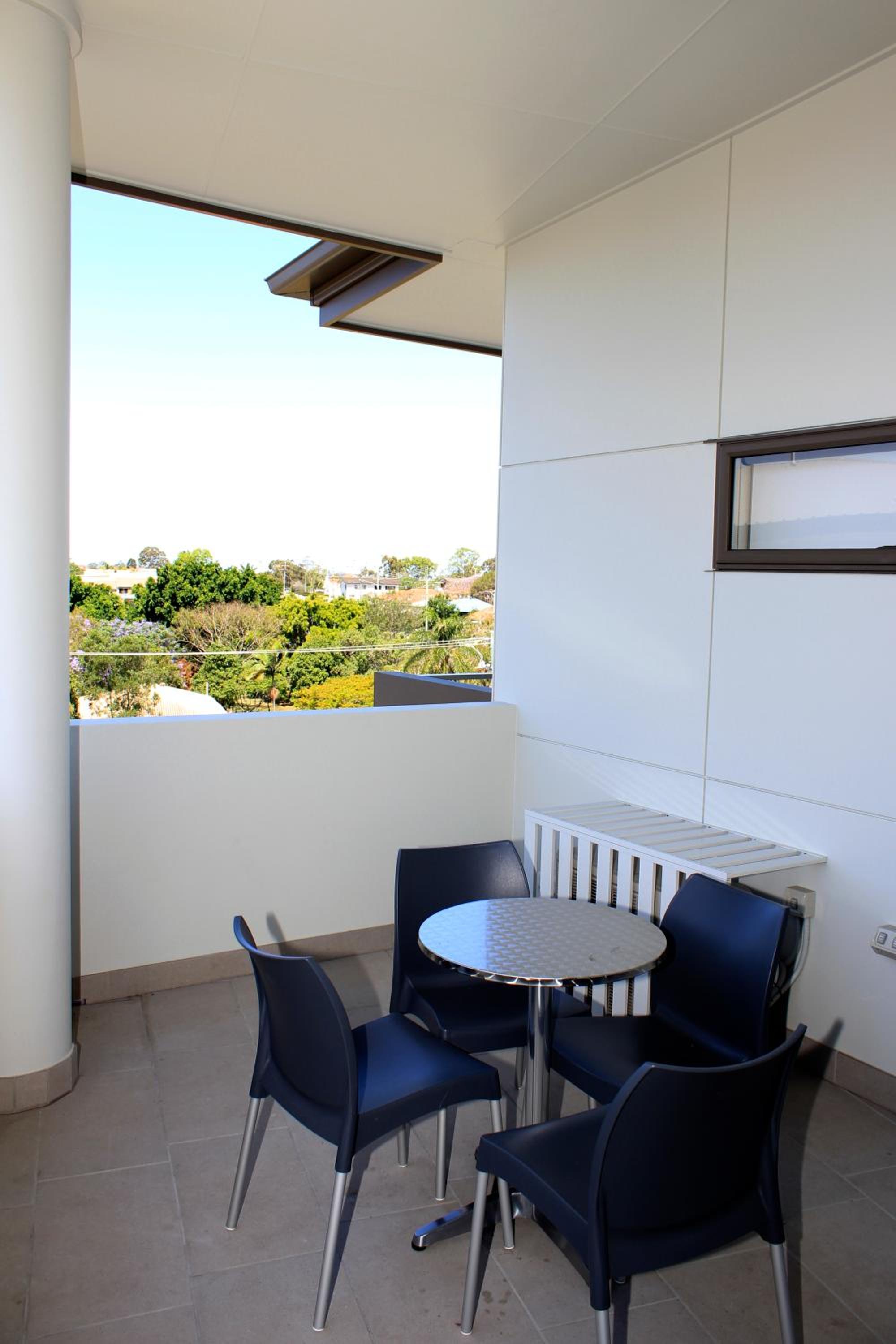 Two-Bedroom Suite - Triple - Photo 6