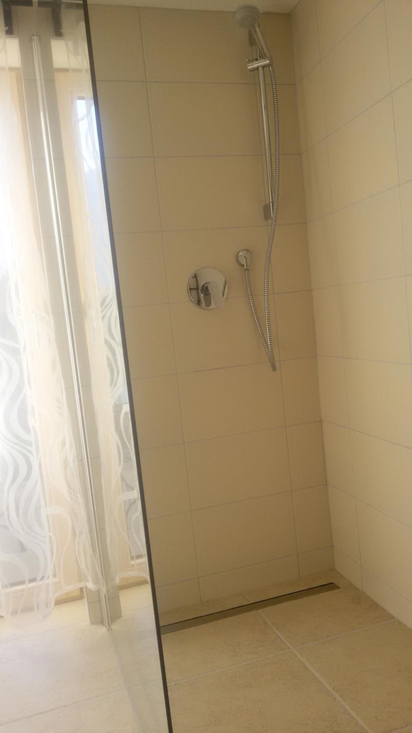 Two-Bedroom Apartment with Terrace - Photo 42