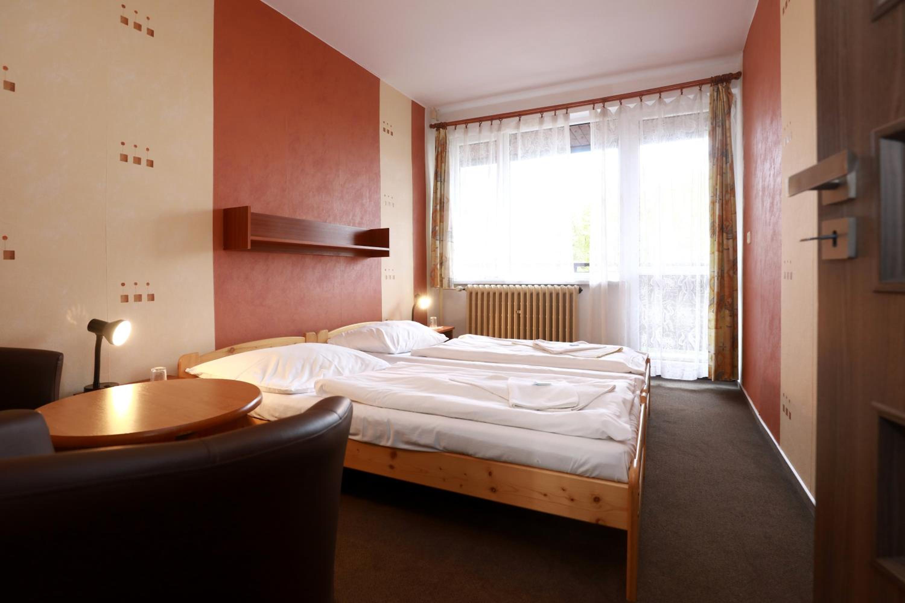Deluxe Double or Twin Room photo 1