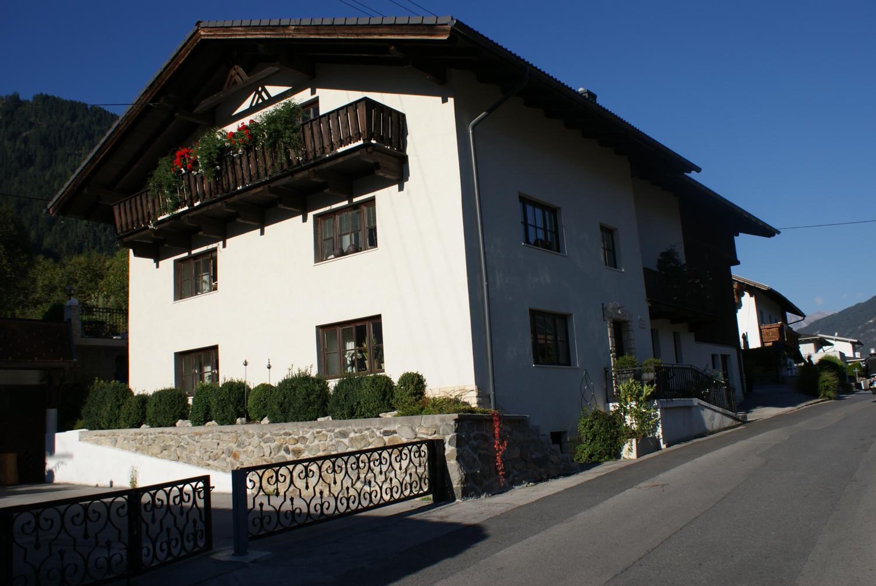 Two-Bedroom Apartment with Terrace - Photo 53